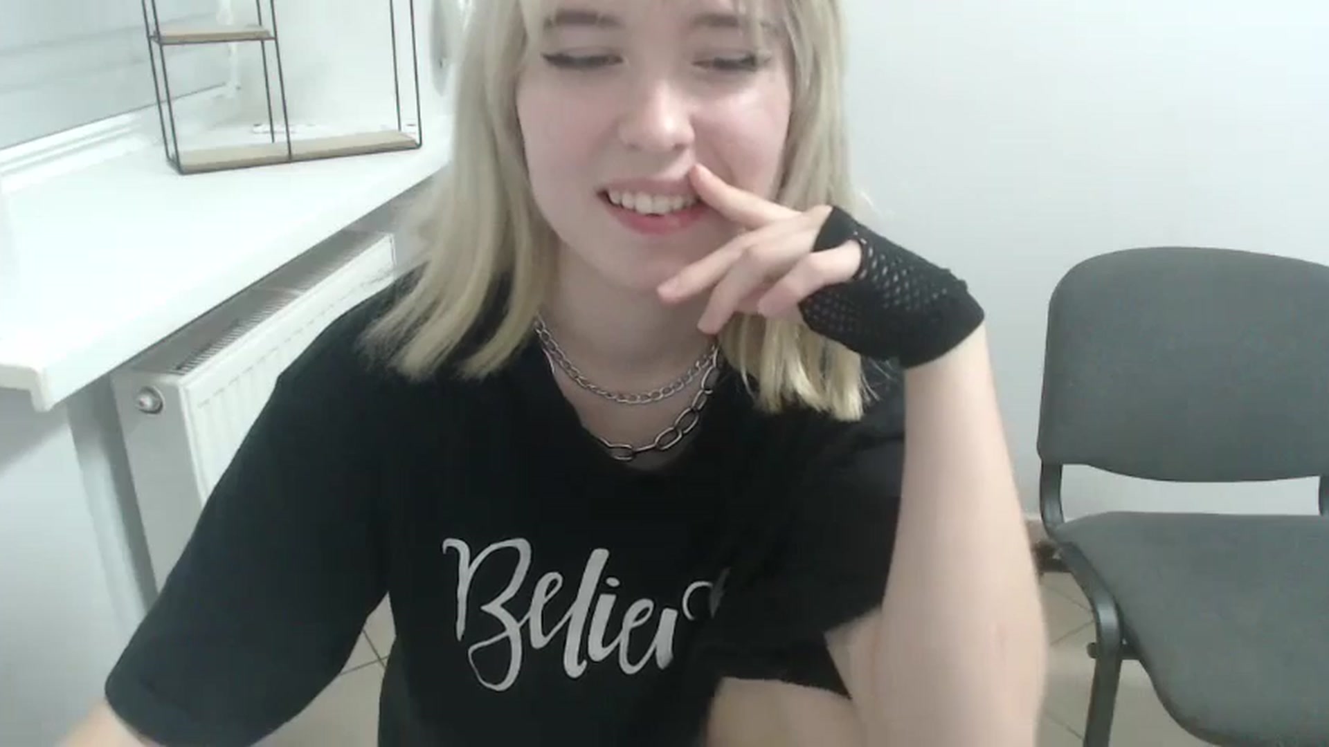 Gallery image thumbnail from SimonaTess_'s myfreecams stream on, 09/08/2024, 17:29 image 17 of 20