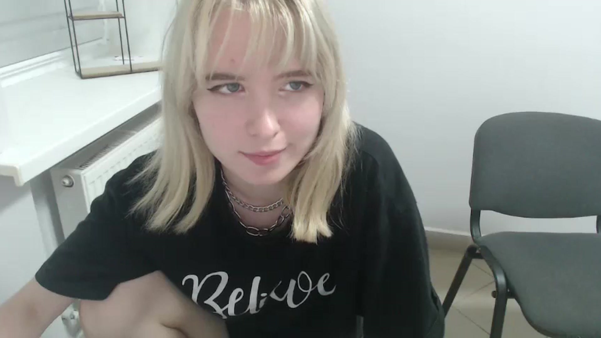 Gallery image thumbnail from SimonaTess_'s myfreecams stream on, 09/08/2024, 17:29 image 13 of 20