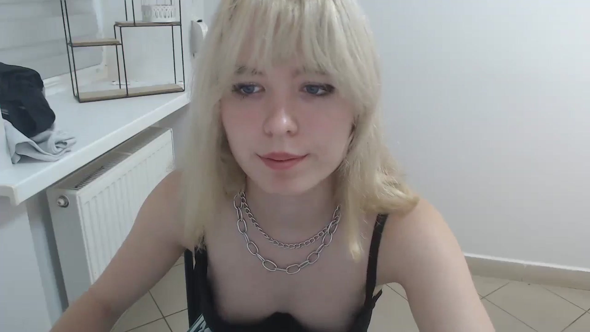 Gallery image thumbnail from SimonaTess_'s myfreecams stream on, 09/14/2024, 10:06 image 18 of 20