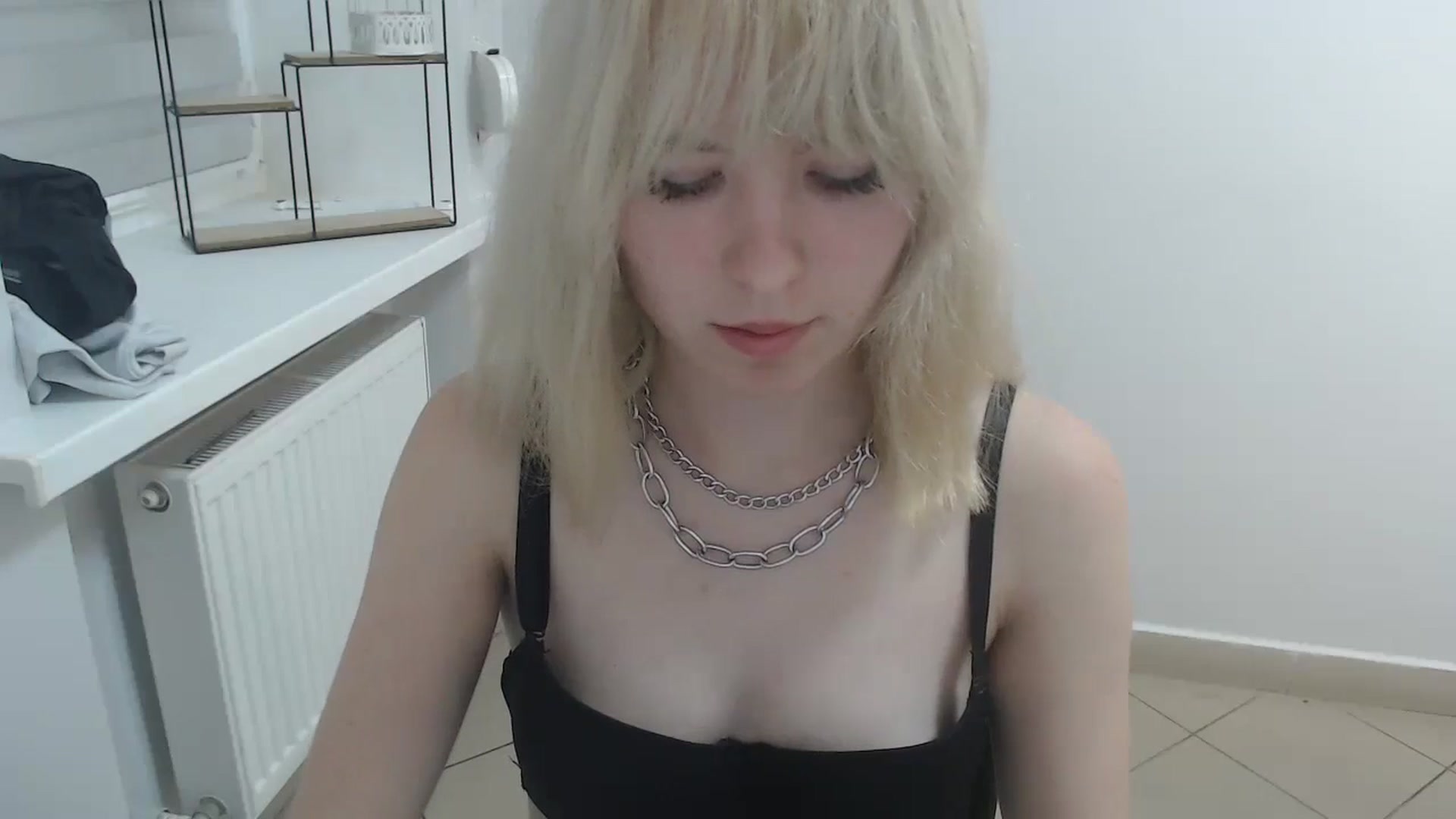 Gallery image thumbnail from SimonaTess_'s myfreecams stream on, 09/14/2024, 10:39 image 9 of 20