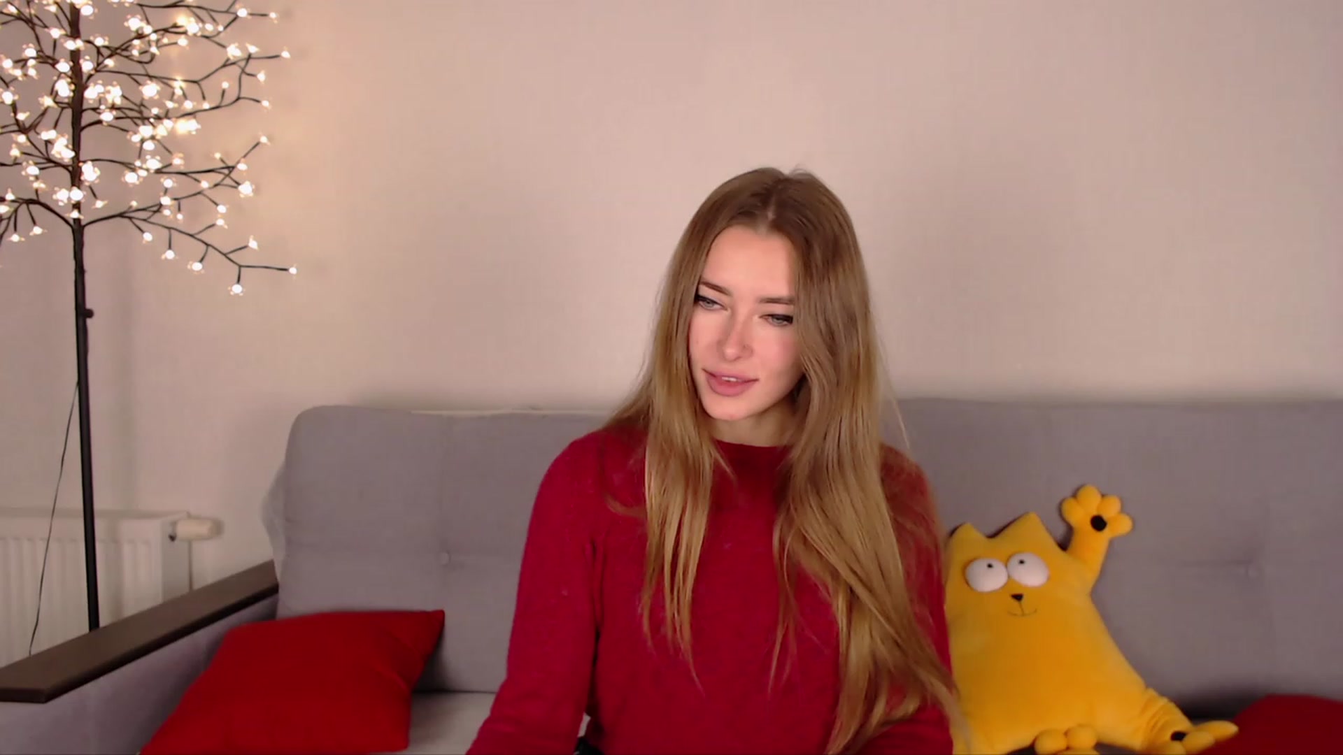 Gallery image thumbnail from SimonsWife's myfreecams stream on, 11/27/2022, 17:22 image 14 of 20