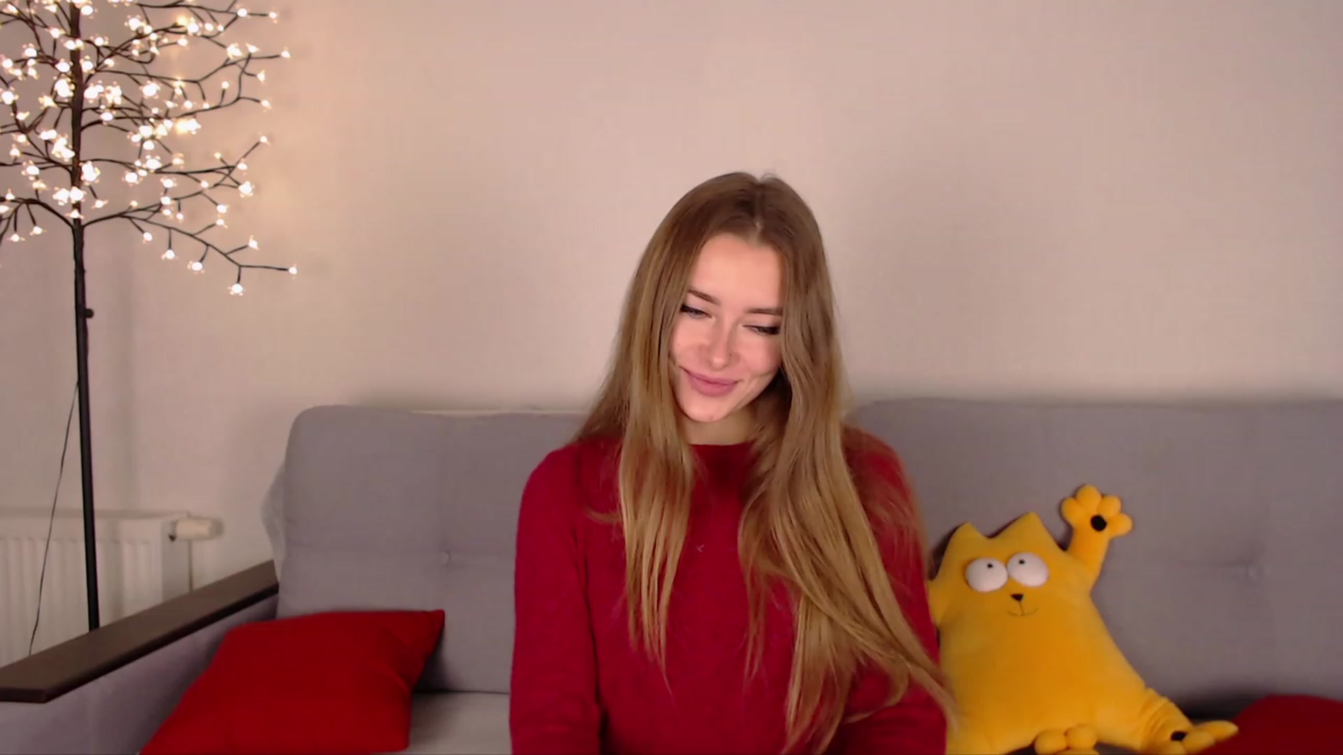 Gallery image thumbnail from SimonsWife's myfreecams stream on, 11/27/2022, 17:22 image 18 of 20