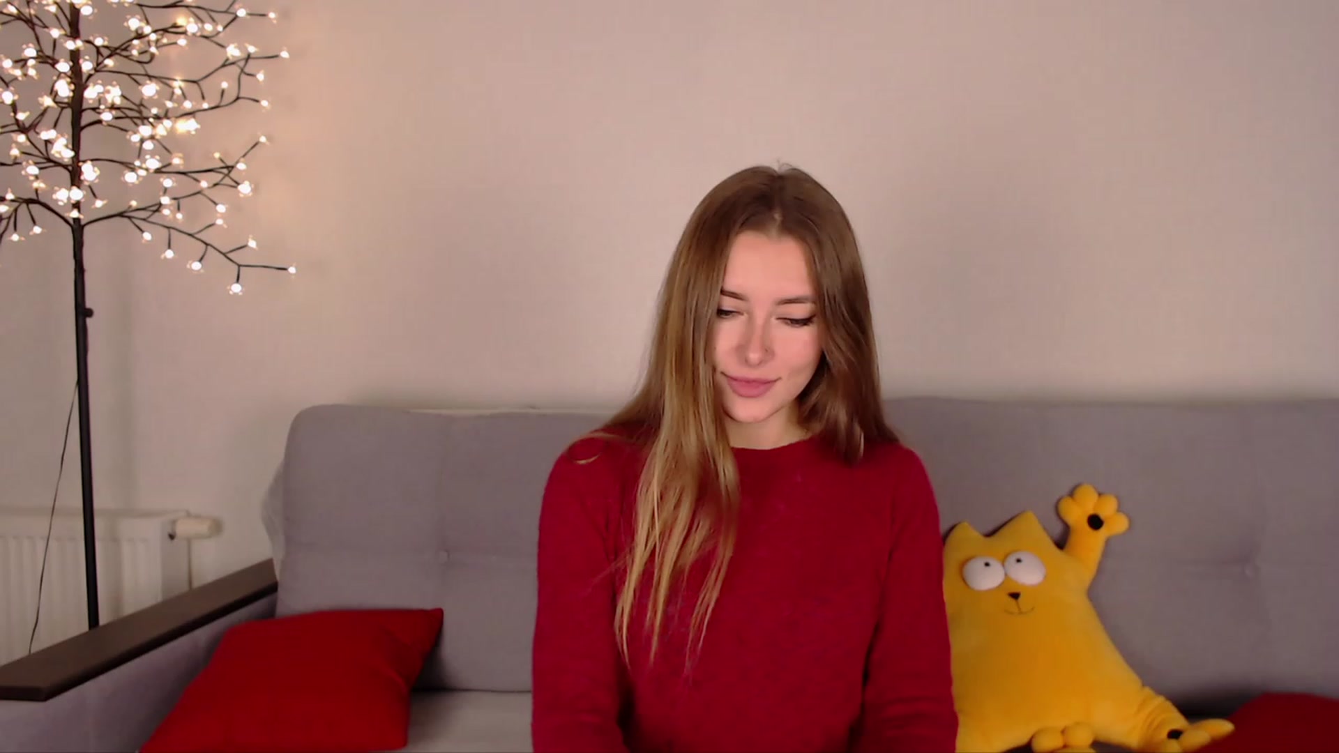 Gallery image thumbnail from SimonsWife's myfreecams stream on, 11/27/2022, 17:22 image 3 of 20