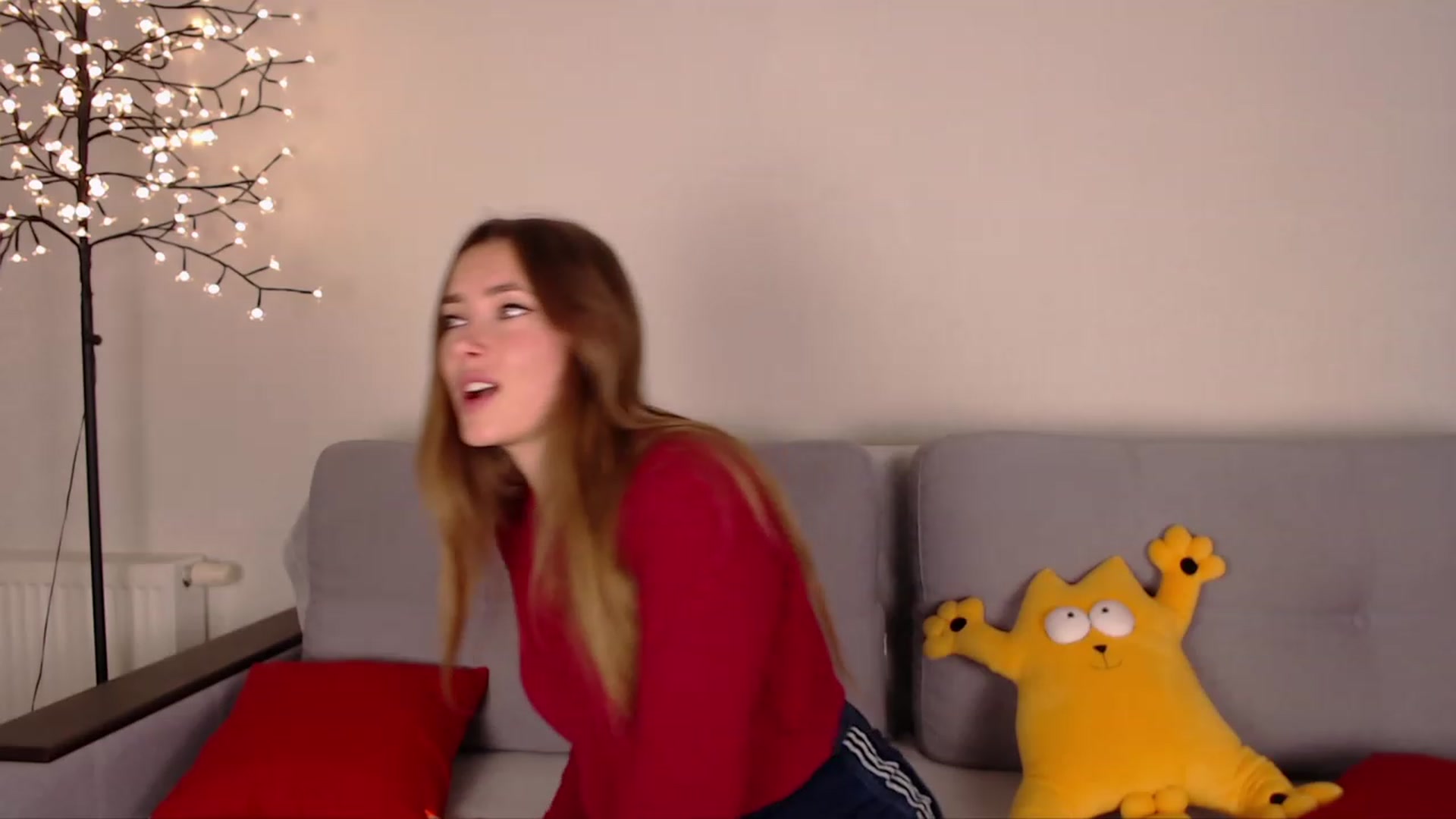 Gallery image thumbnail from SimonsWife's myfreecams stream on, 11/27/2022, 17:57 image 19 of 20