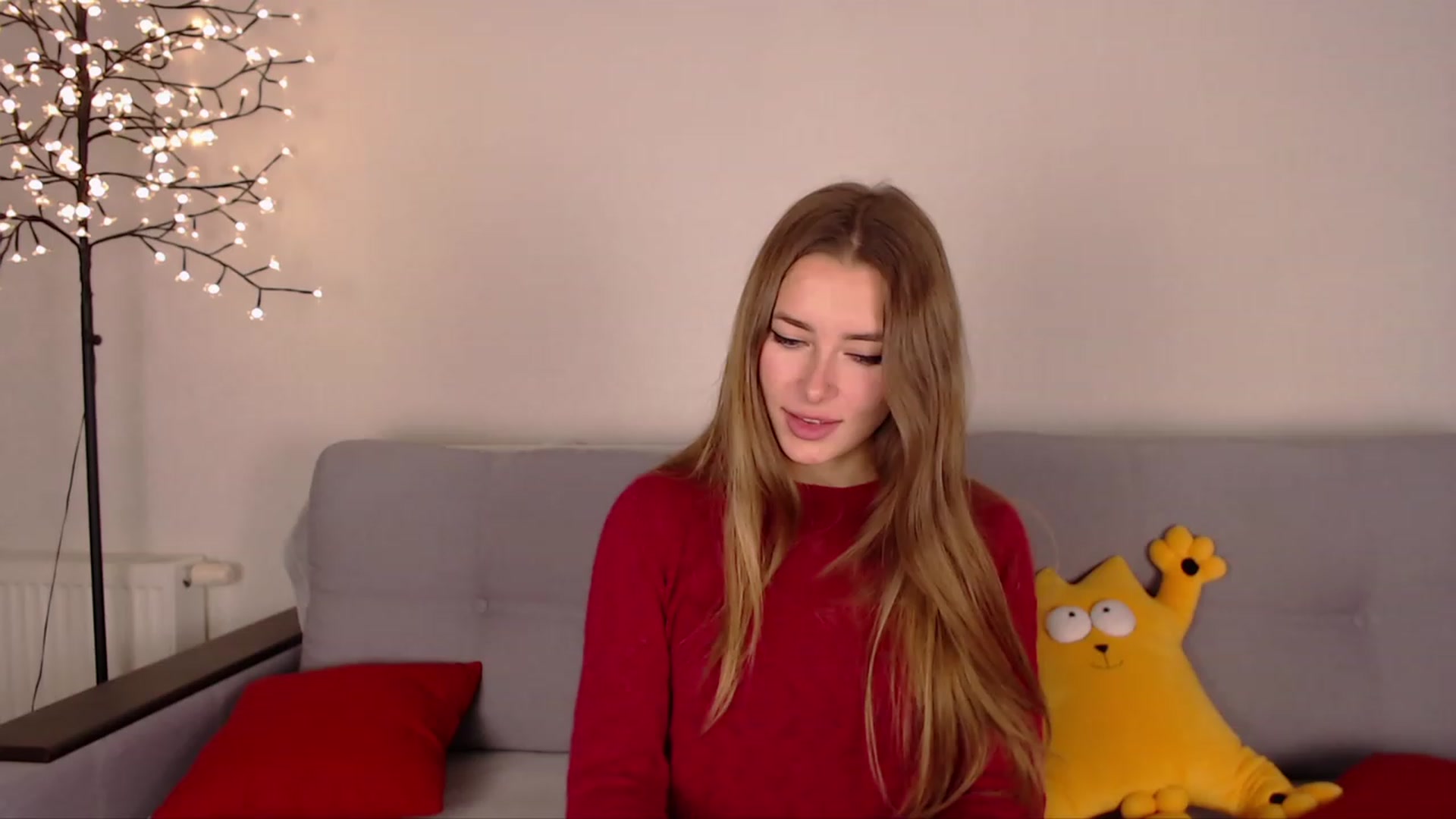 Gallery image thumbnail from SimonsWife's myfreecams stream on, 11/27/2022, 17:57 image 15 of 20