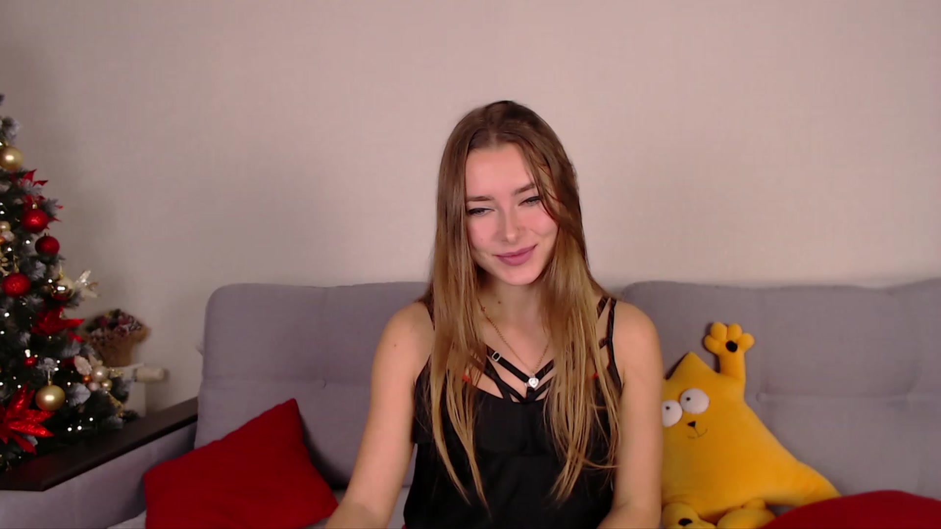 Gallery image thumbnail from SimonsWife's myfreecams stream on, 12/08/2022, 17:02 image 11 of 20
