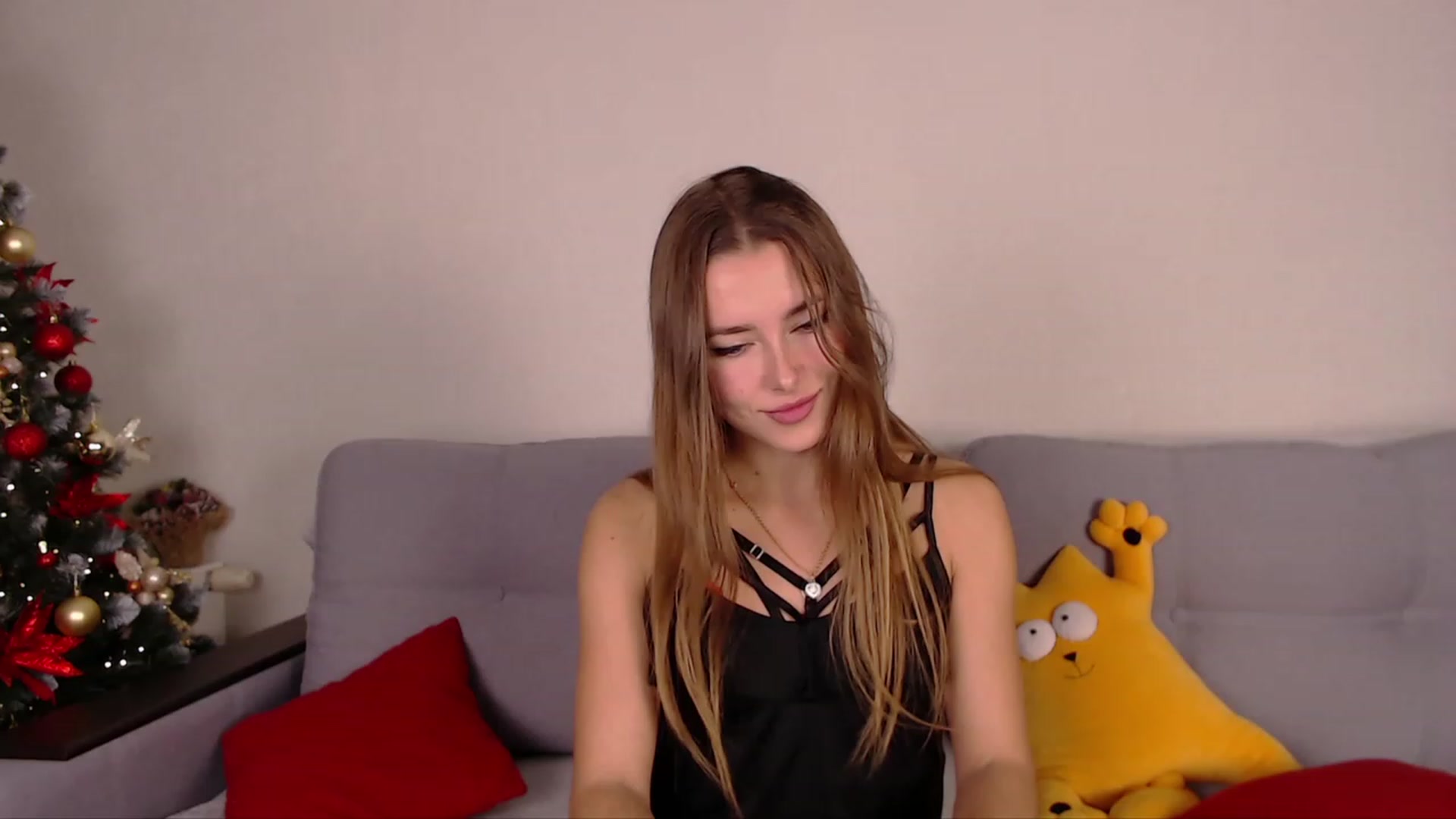 Gallery image thumbnail from SimonsWife's myfreecams stream on, 12/08/2022, 17:02 image 14 of 20