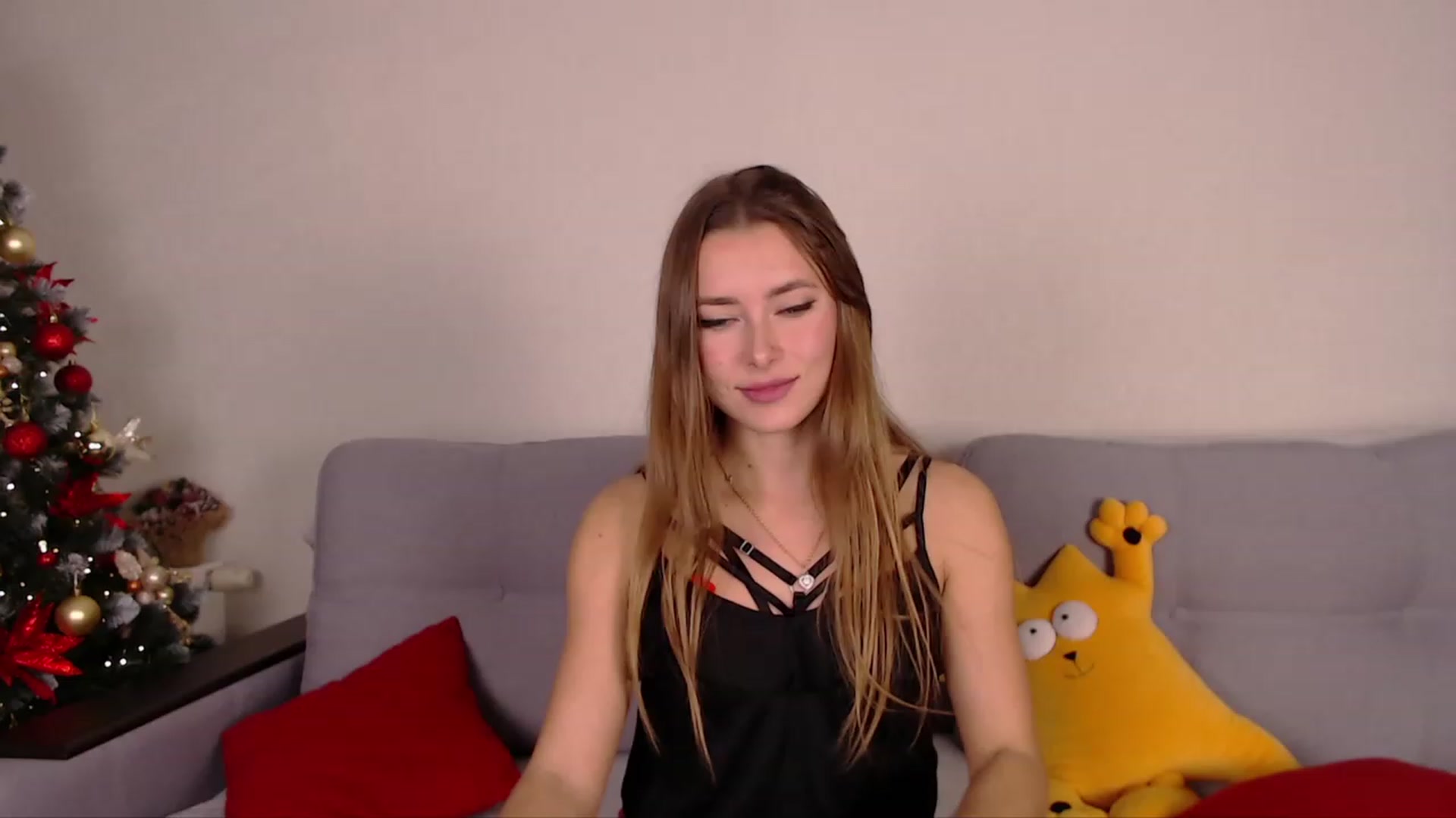 Gallery image thumbnail from SimonsWife's myfreecams stream on, 12/08/2022, 17:02 image 10 of 20