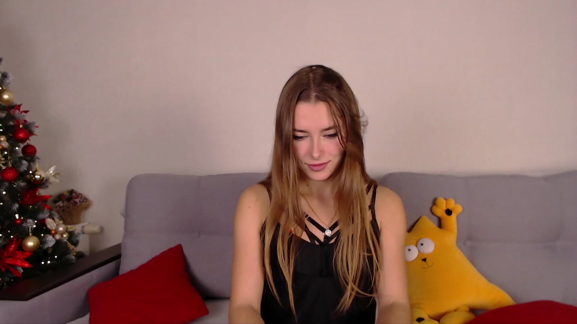 Gallery image thumbnail from SimonsWife's myfreecams stream on, 12/08/2022, 17:02 image 12 of 20