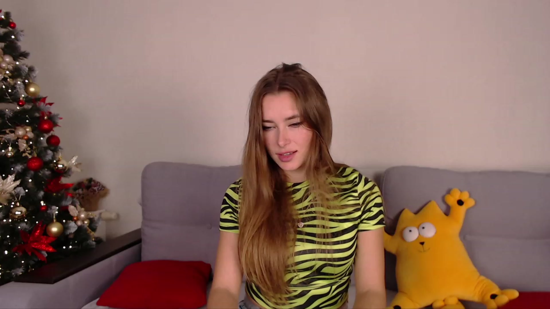Gallery image thumbnail from SimonsWife's myfreecams stream on, 12/11/2022, 16:04 image 19 of 20