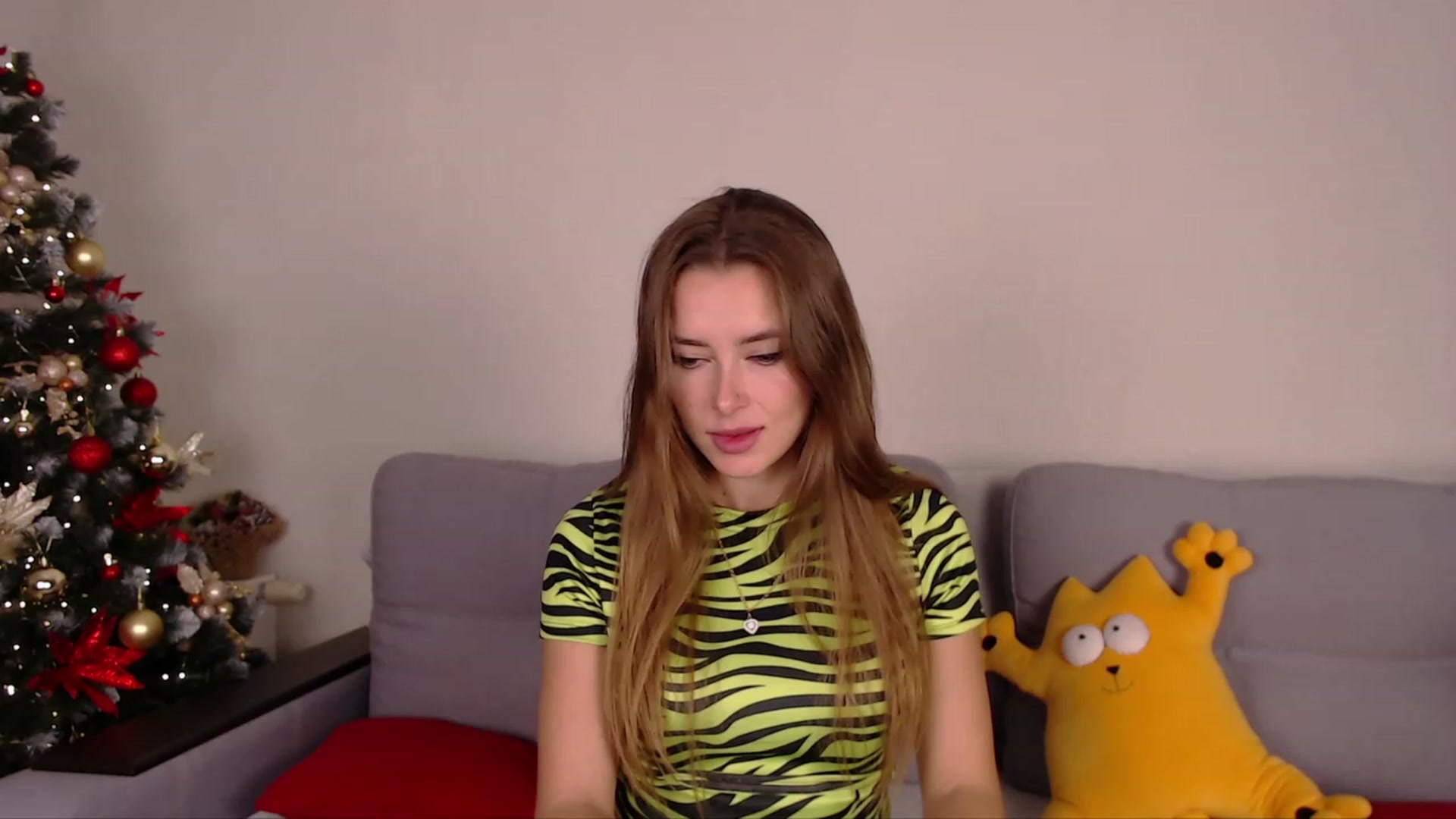 Gallery image thumbnail from SimonsWife's myfreecams stream on, 12/11/2022, 16:42 image 5 of 20