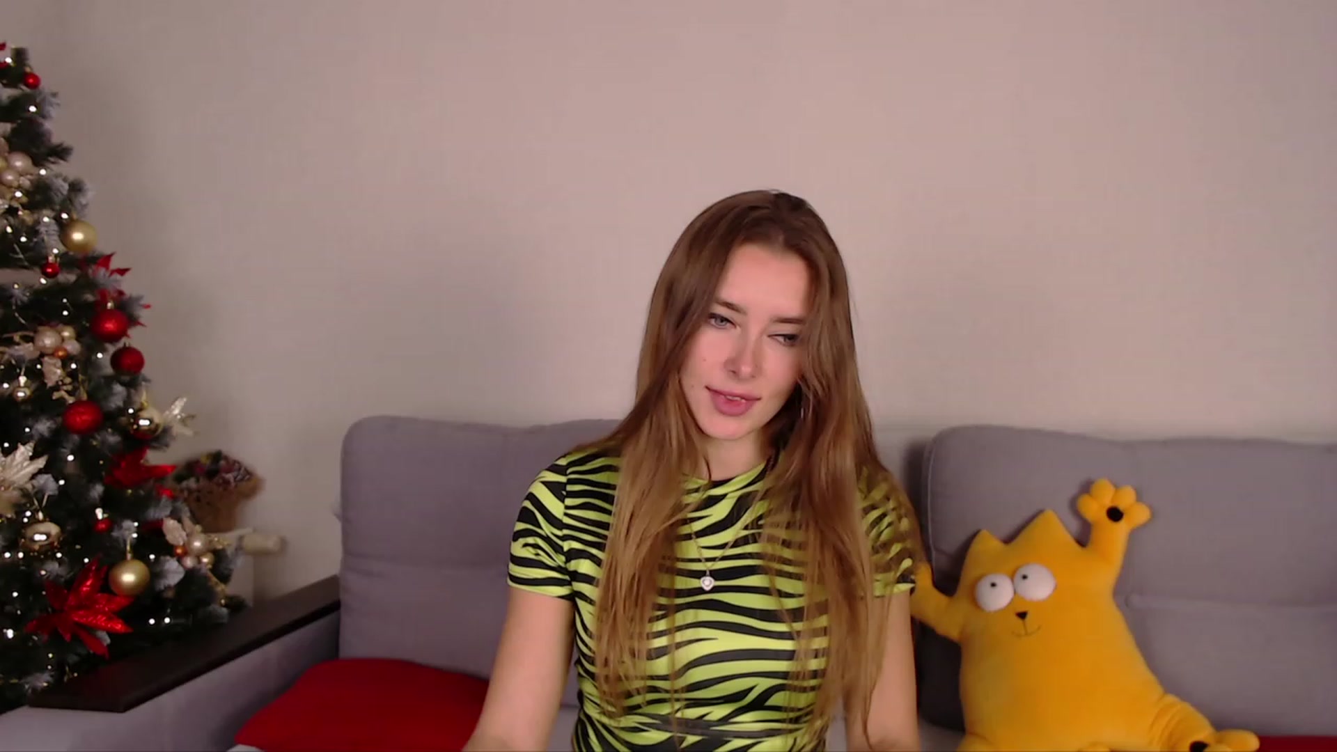 Gallery image thumbnail from SimonsWife's myfreecams stream on, 12/11/2022, 16:42 image 7 of 20