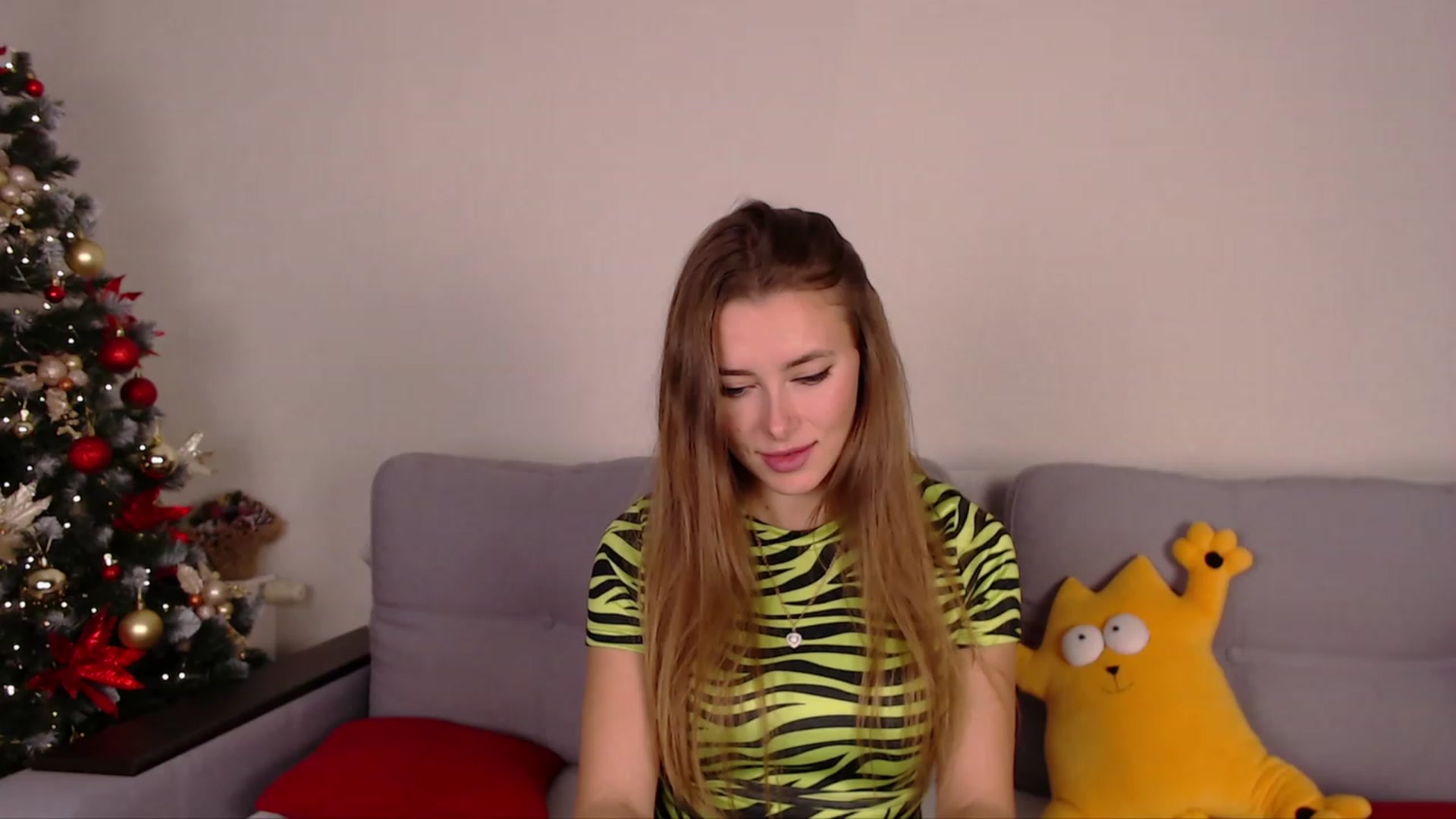 Gallery image thumbnail from SimonsWife's myfreecams stream on, 12/11/2022, 16:42 image 14 of 20