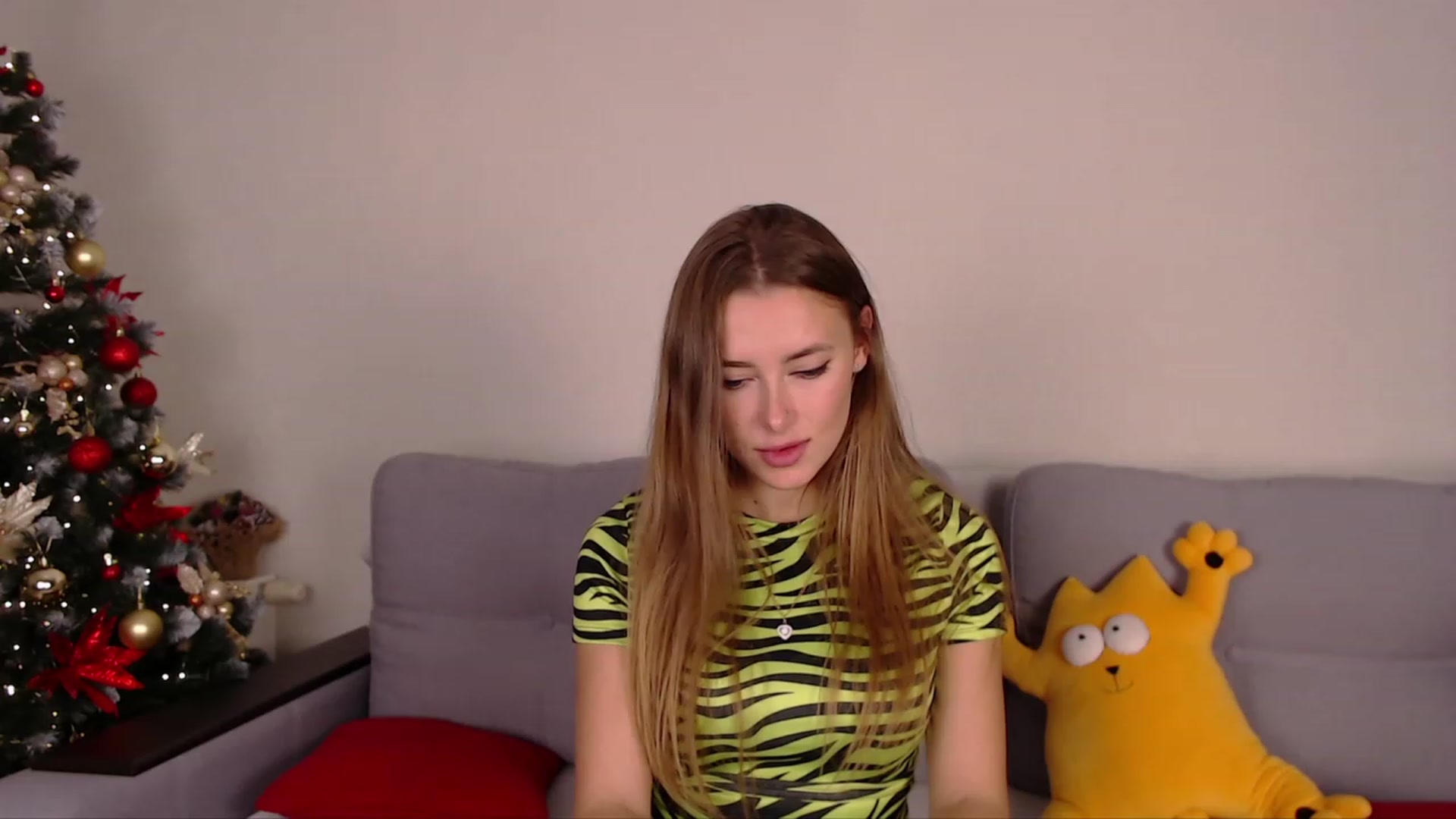 Gallery image thumbnail from SimonsWife's myfreecams stream on, 12/11/2022, 16:42 image 9 of 20