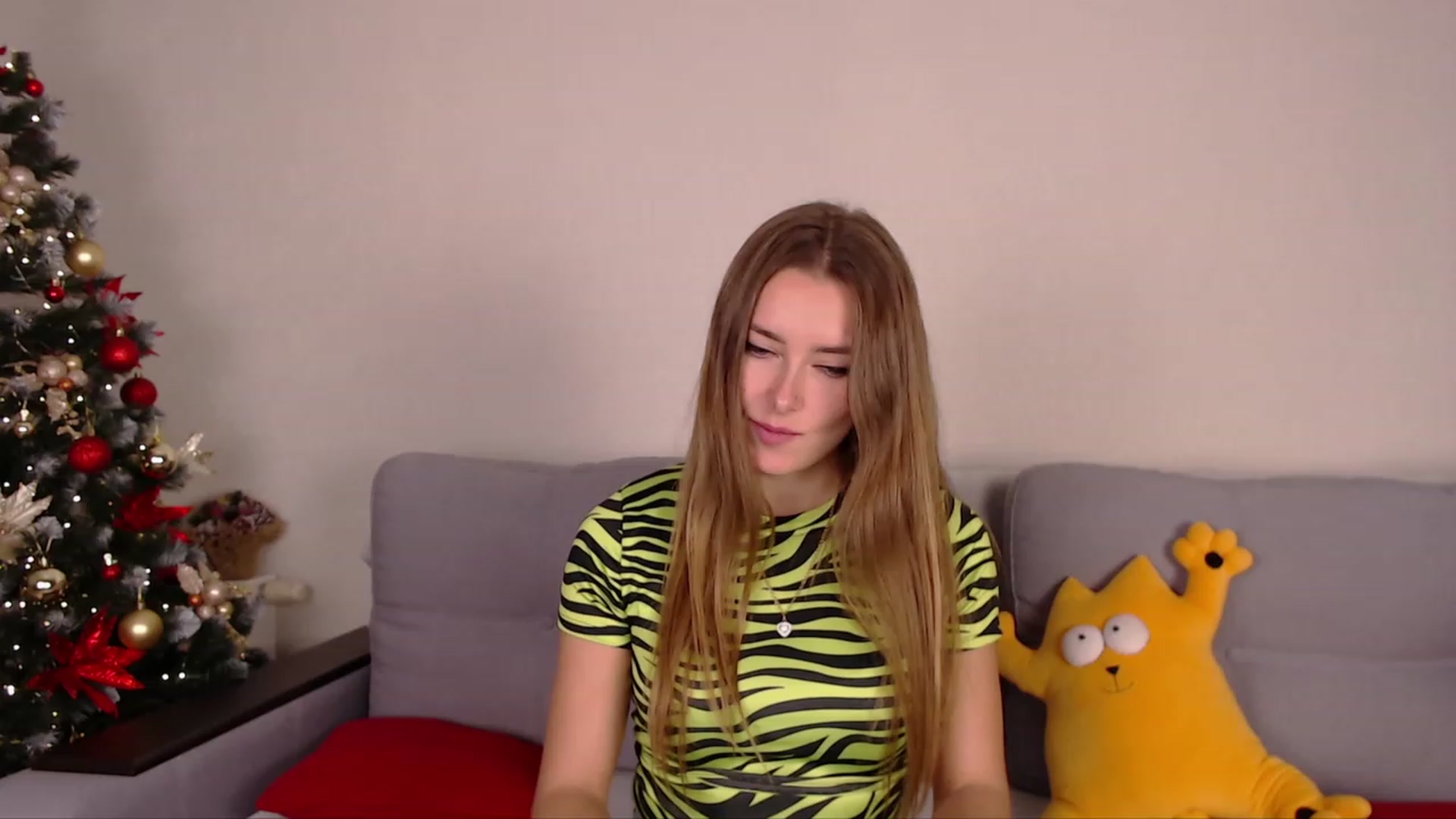 Gallery image thumbnail from SimonsWife's myfreecams stream on, 12/11/2022, 16:42 image 1 of 20