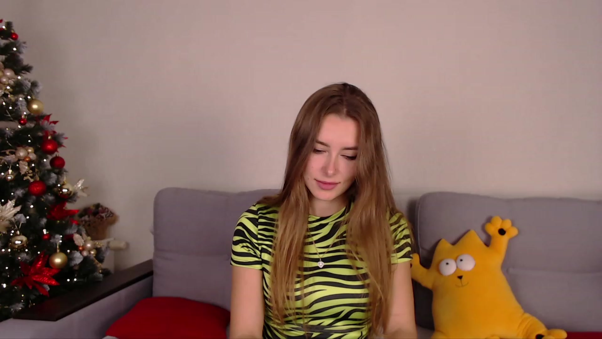 Gallery image thumbnail from SimonsWife's myfreecams stream on, 12/11/2022, 16:42 image 6 of 20