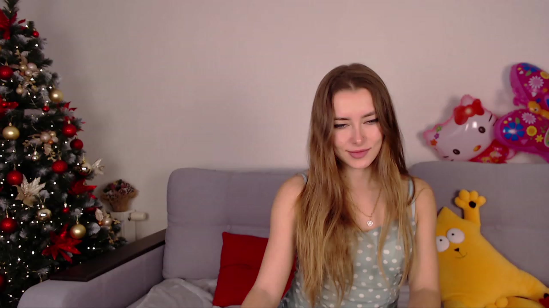 Gallery image thumbnail from SimonsWife's myfreecams stream on, 01/08/2023, 13:57 image 19 of 20