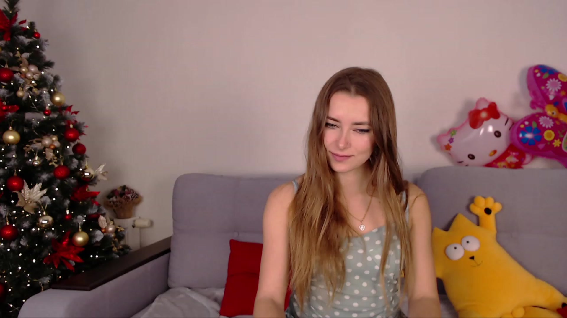Gallery image thumbnail from SimonsWife's myfreecams stream on, 01/08/2023, 13:57 image 18 of 20