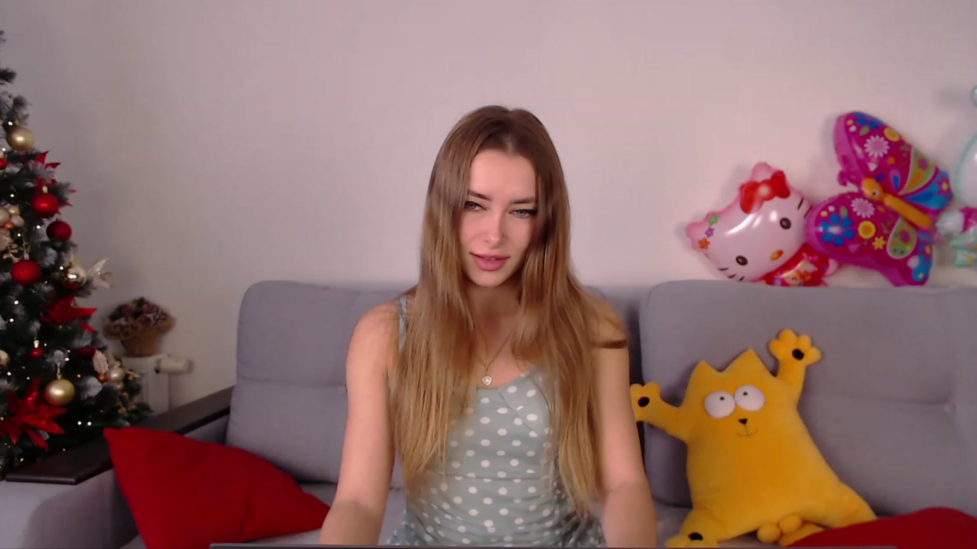 Gallery image thumbnail from SimonsWife's myfreecams stream on, 01/08/2023, 13:57 image 3 of 20