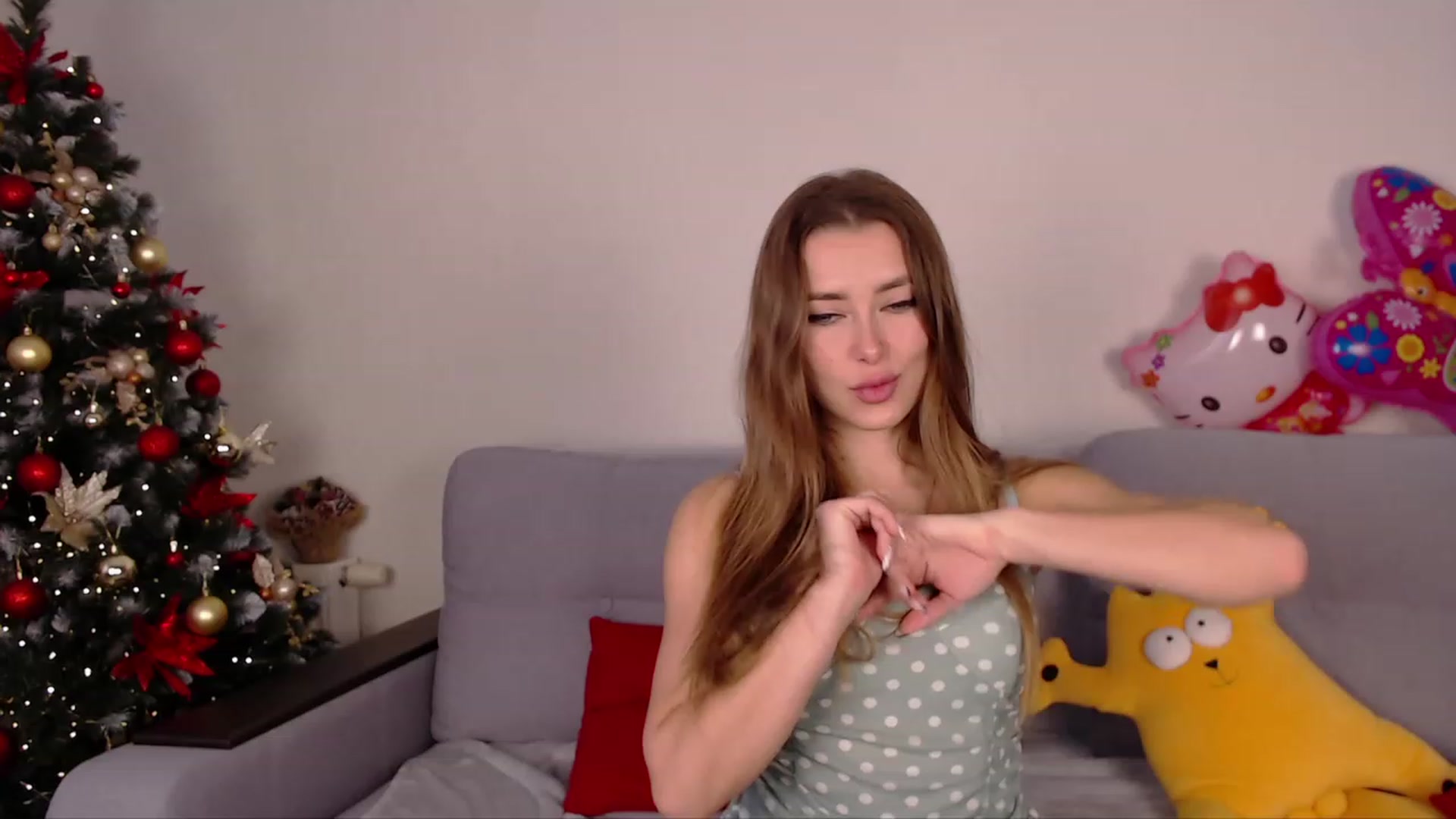 Gallery image thumbnail from SimonsWife's myfreecams stream on, 01/08/2023, 13:57 image 17 of 20