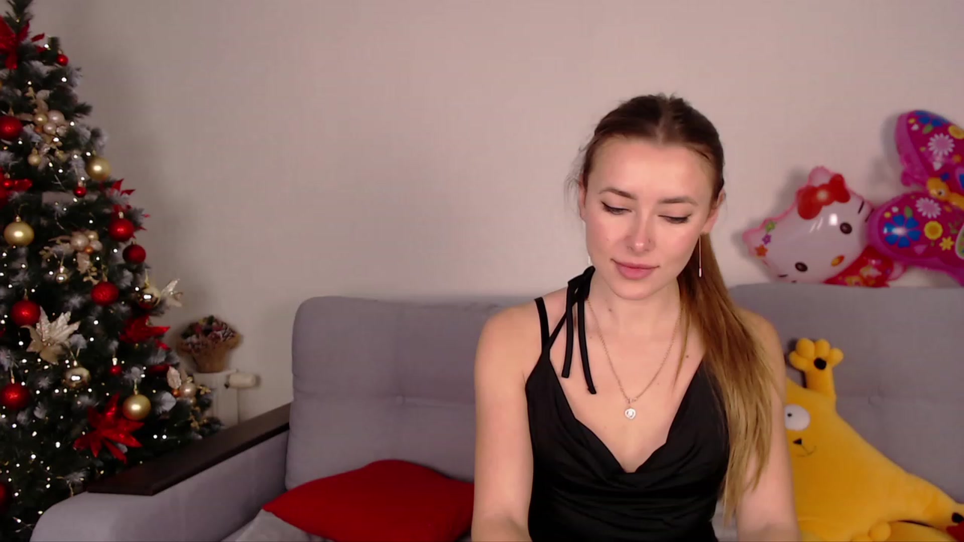 Gallery image thumbnail from SimonsWife's myfreecams stream on, 01/08/2023, 14:20 image 14 of 20