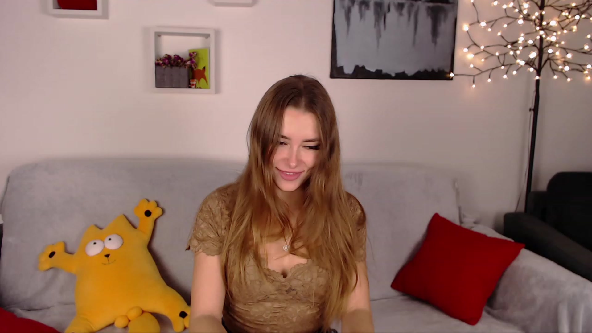 Gallery image thumbnail from SimonsWife's myfreecams stream on, 01/26/2023, 18:15 image 2 of 20