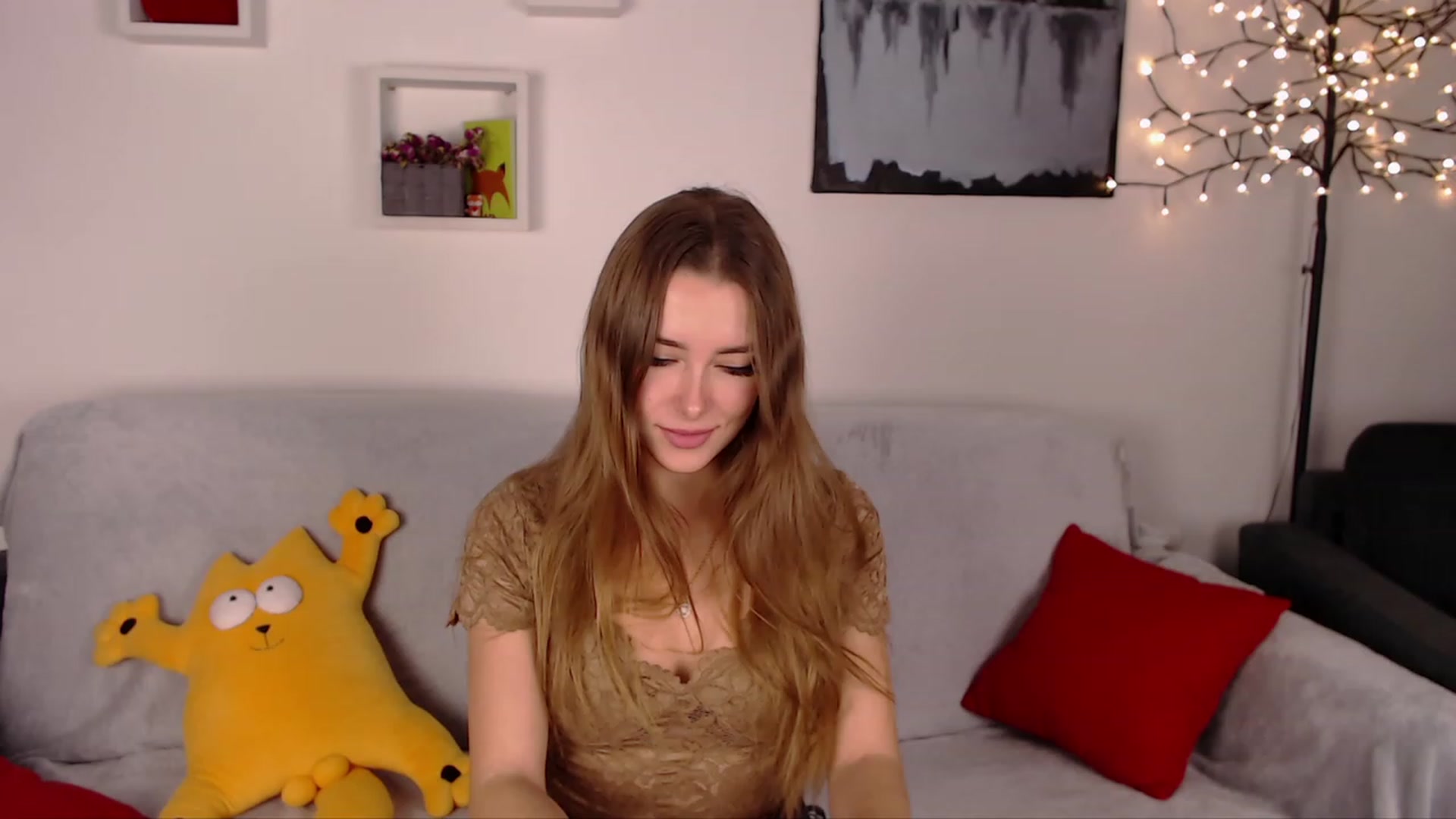 Gallery image thumbnail from SimonsWife's myfreecams stream on, 01/26/2023, 18:15 image 3 of 20