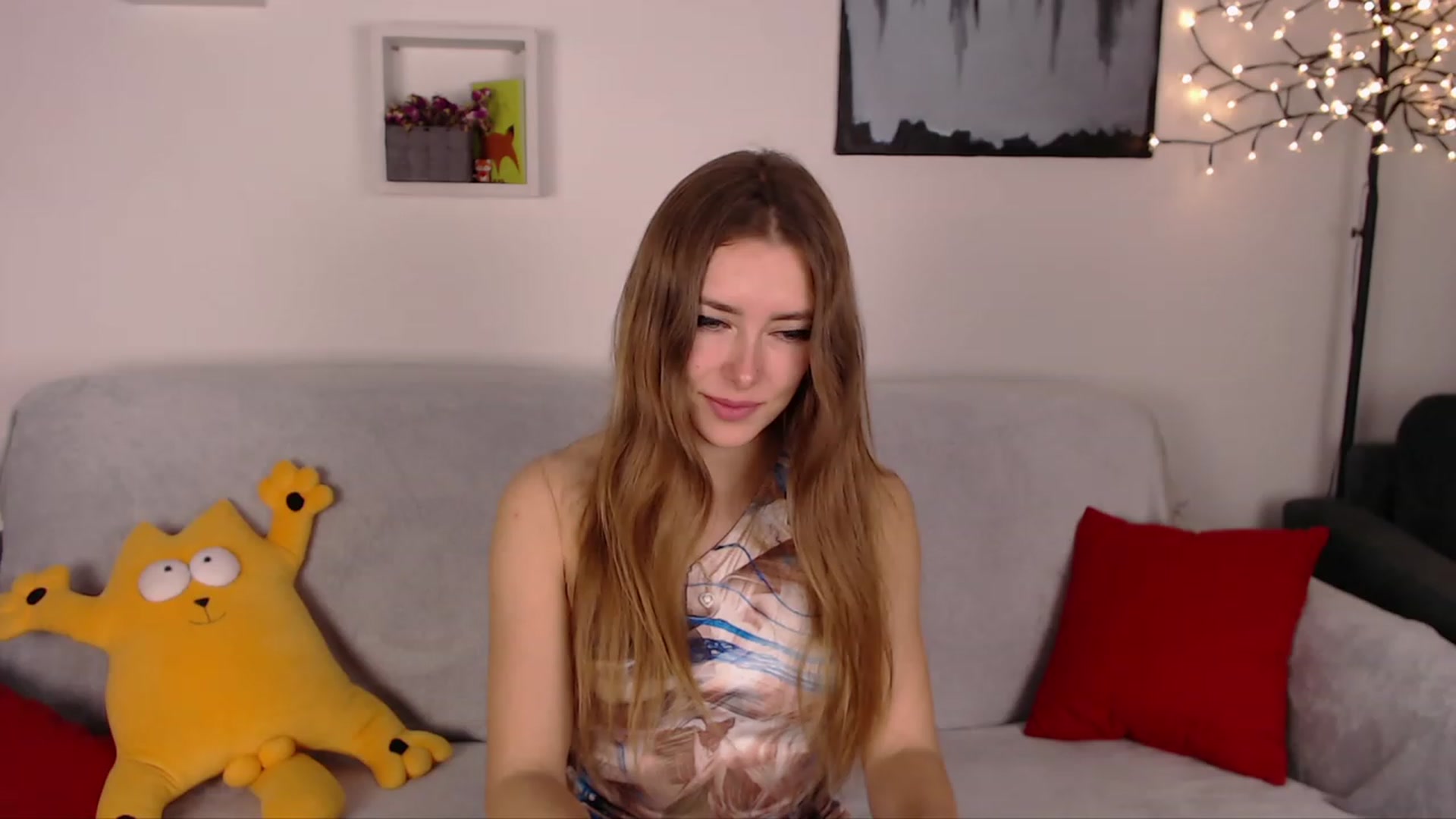 Gallery image thumbnail from SimonsWife's myfreecams stream on, 01/29/2023, 16:15 image 17 of 20