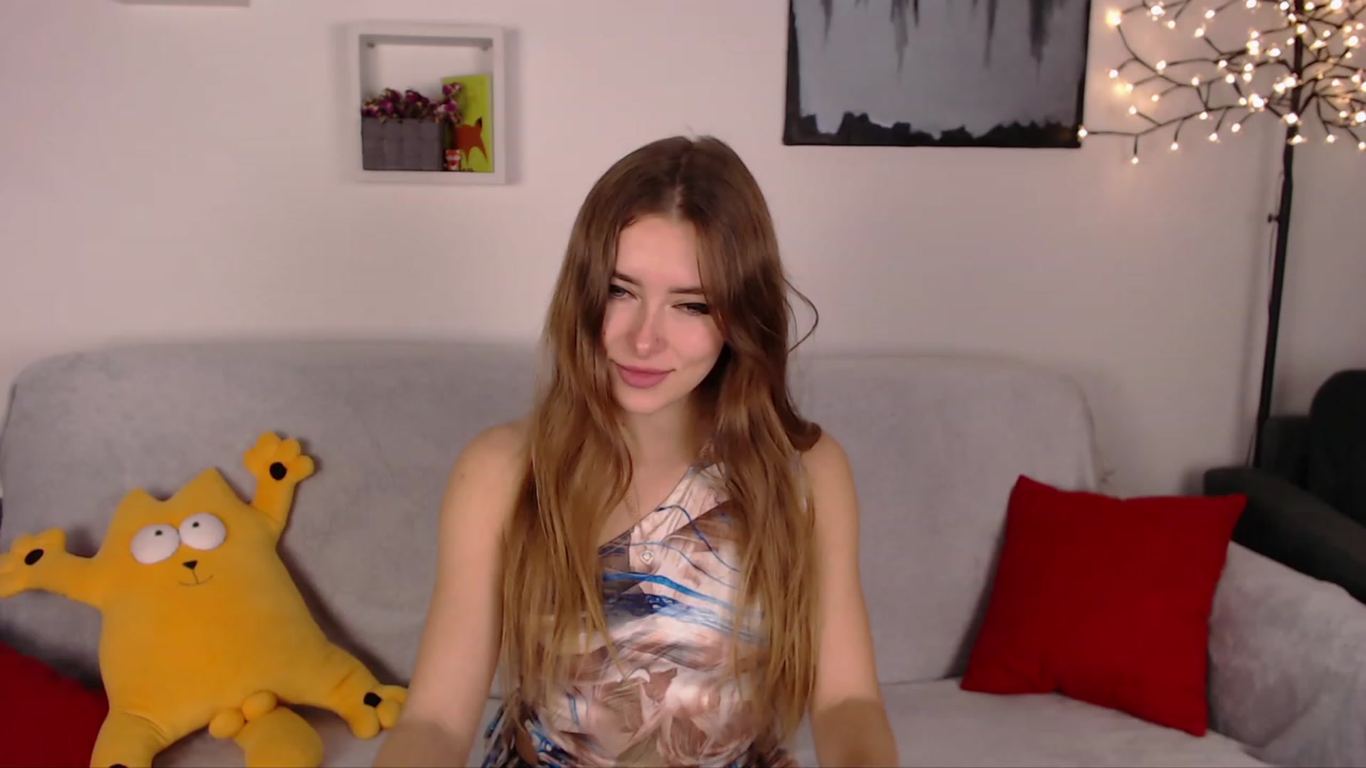 Gallery image thumbnail from SimonsWife's myfreecams stream on, 01/29/2023, 16:15 image 4 of 20