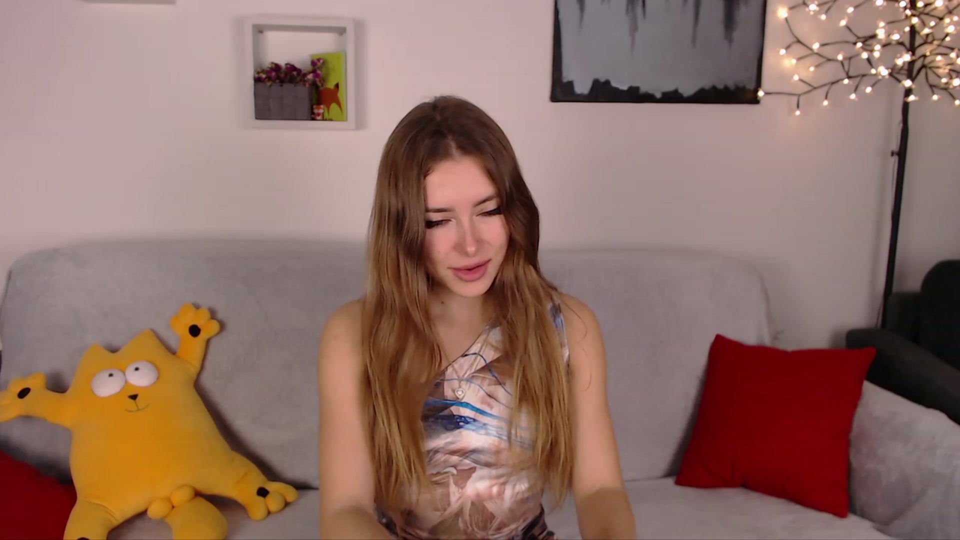 Gallery image thumbnail from SimonsWife's myfreecams stream on, 01/29/2023, 16:15 image 14 of 20