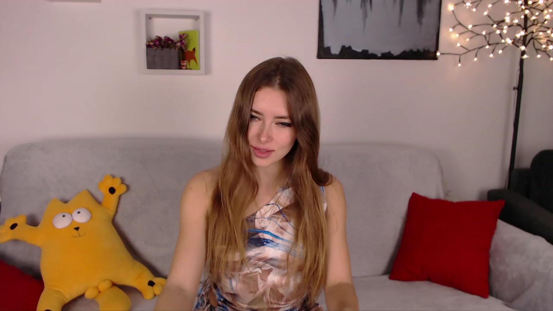 Gallery image thumbnail from SimonsWife's myfreecams stream on, 01/29/2023, 16:15 image 18 of 20