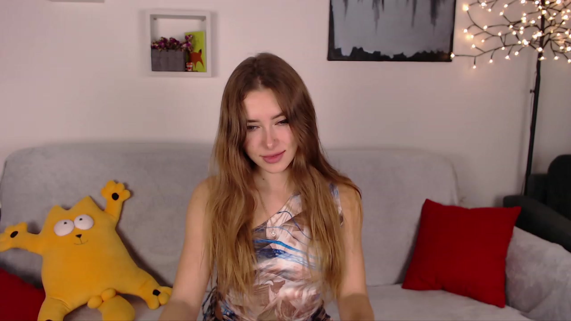 Gallery image thumbnail from SimonsWife's myfreecams stream on, 01/29/2023, 16:15 image 19 of 20
