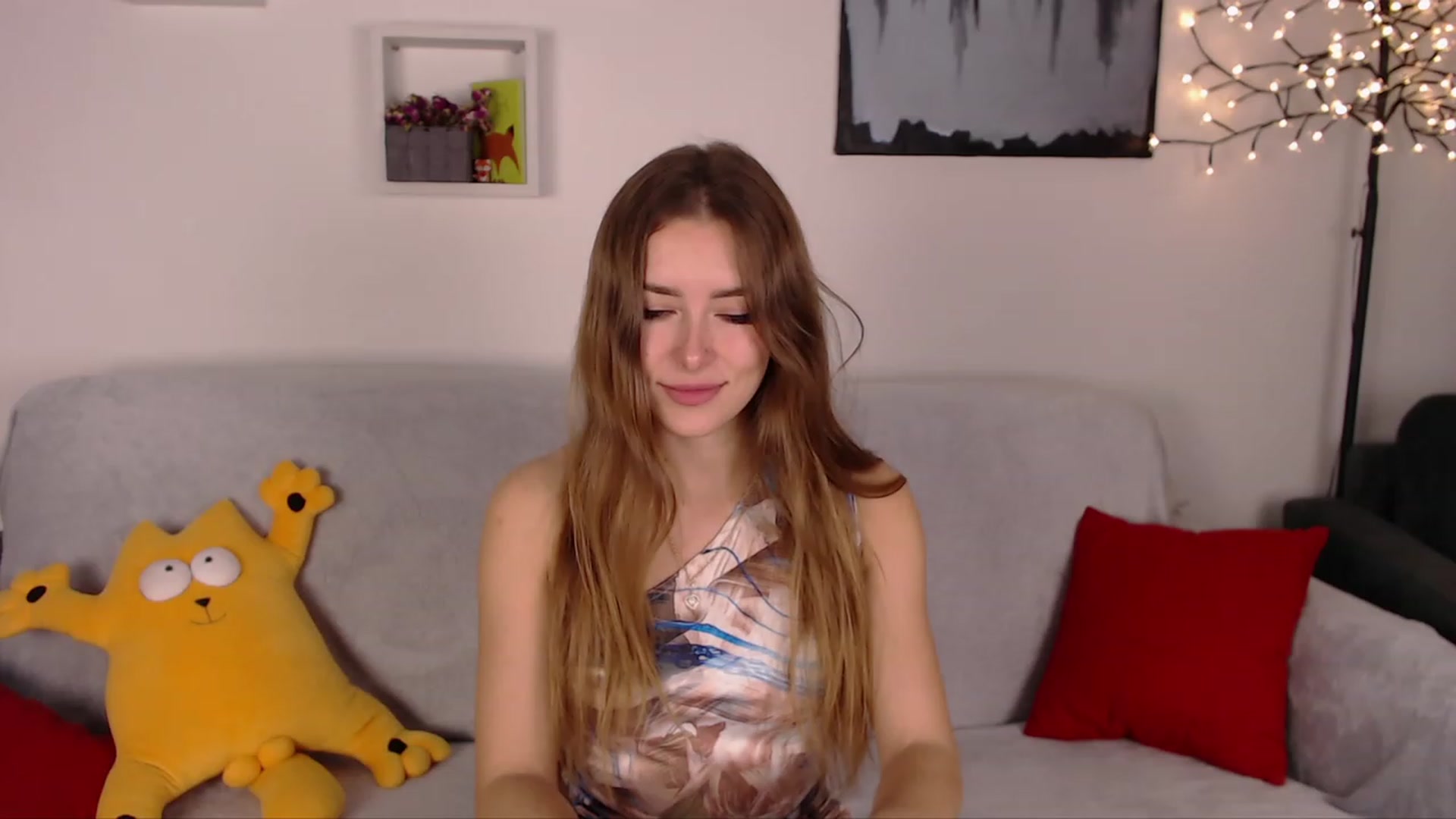 Gallery image thumbnail from SimonsWife's myfreecams stream on, 01/29/2023, 16:15 image 6 of 20