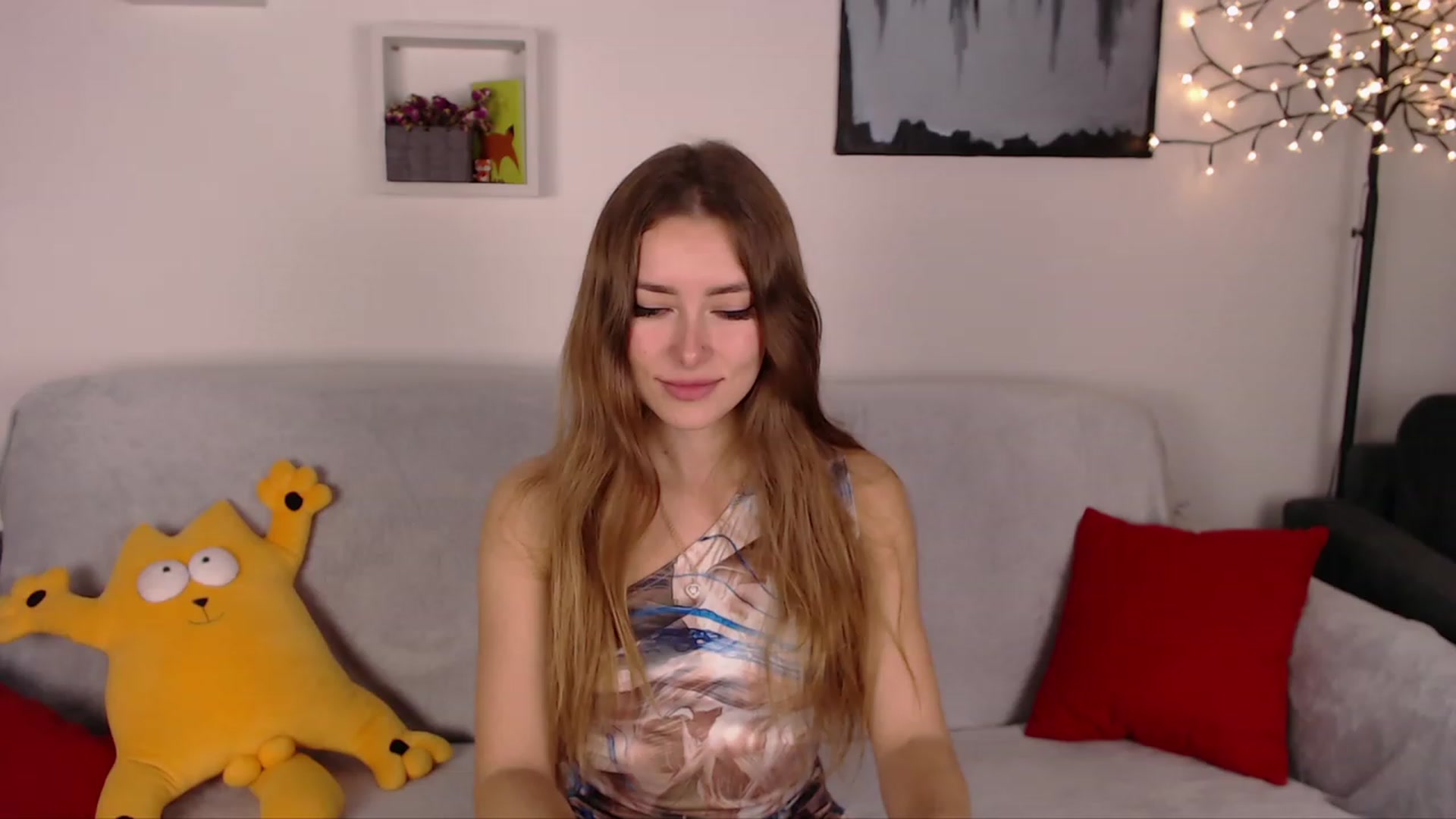 Gallery image thumbnail from SimonsWife's myfreecams stream on, 01/29/2023, 16:41 image 6 of 20