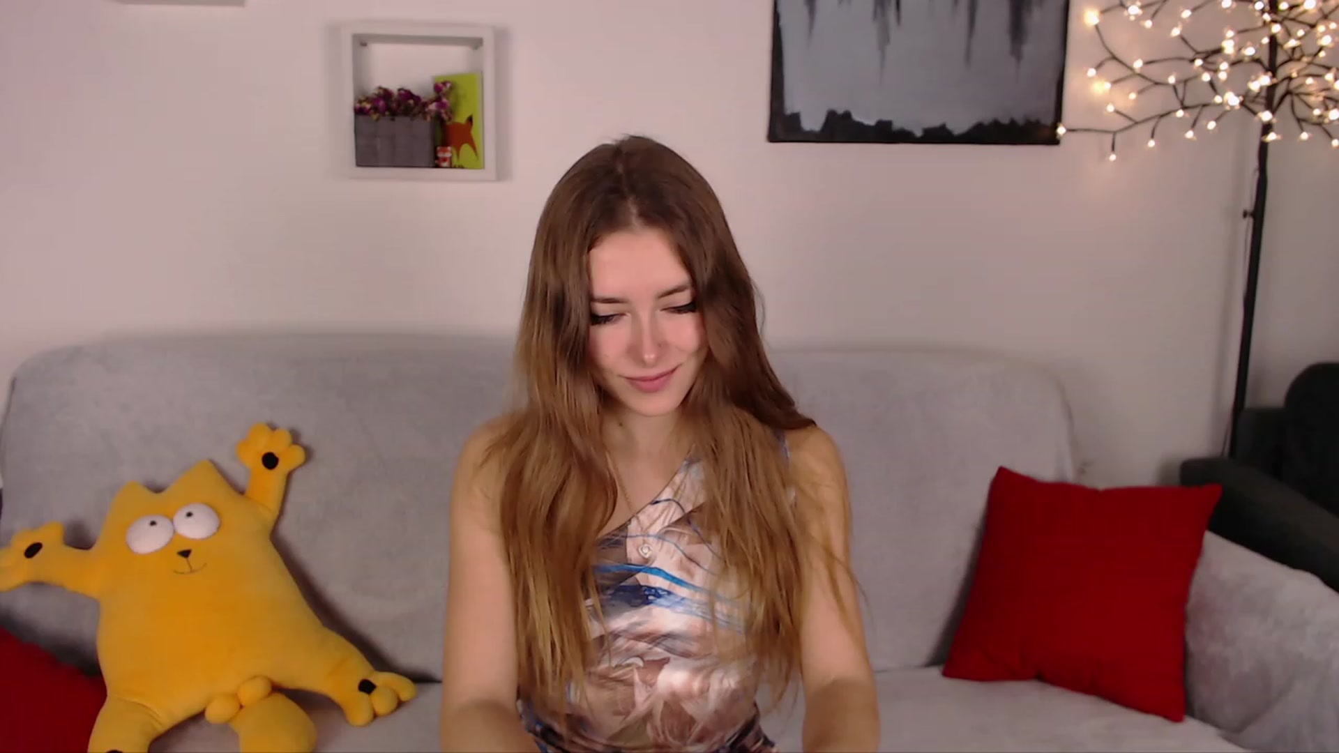 Gallery image thumbnail from SimonsWife's myfreecams stream on, 01/29/2023, 16:41 image 4 of 20