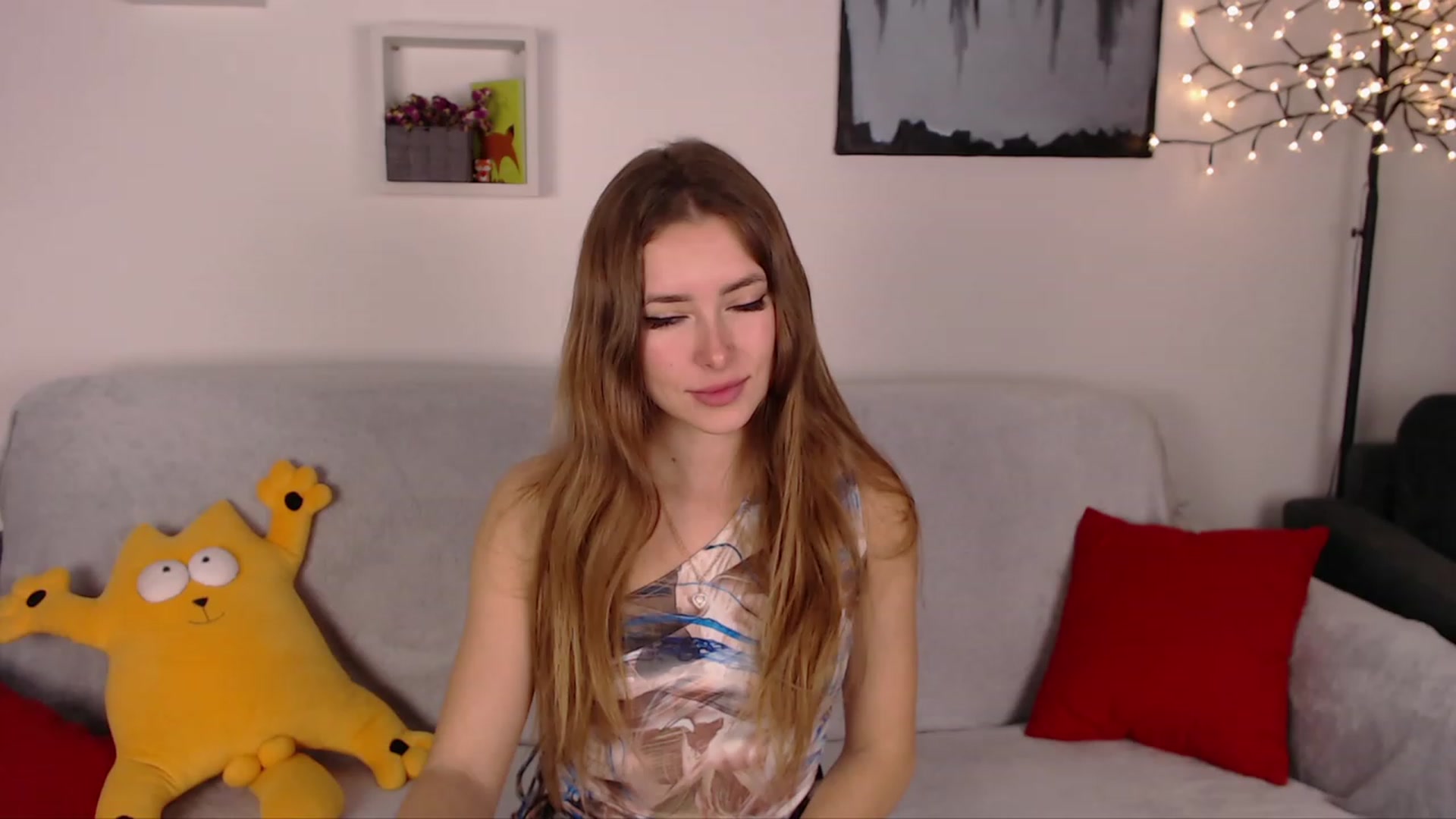 Gallery image thumbnail from SimonsWife's myfreecams stream on, 01/29/2023, 16:41 image 16 of 20