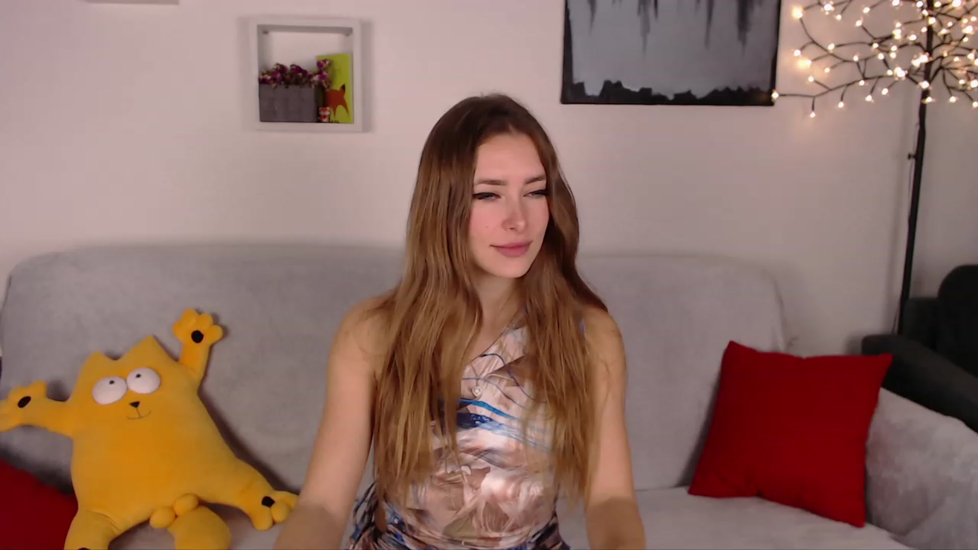 Gallery image thumbnail from SimonsWife's myfreecams stream on, 01/29/2023, 16:41 image 7 of 20