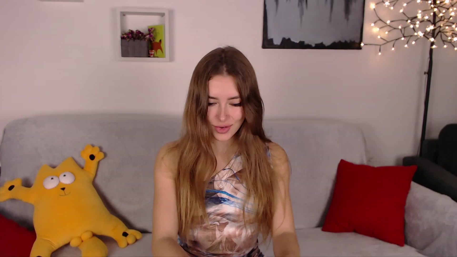 Gallery image thumbnail from SimonsWife's myfreecams stream on, 01/29/2023, 16:41 image 10 of 20
