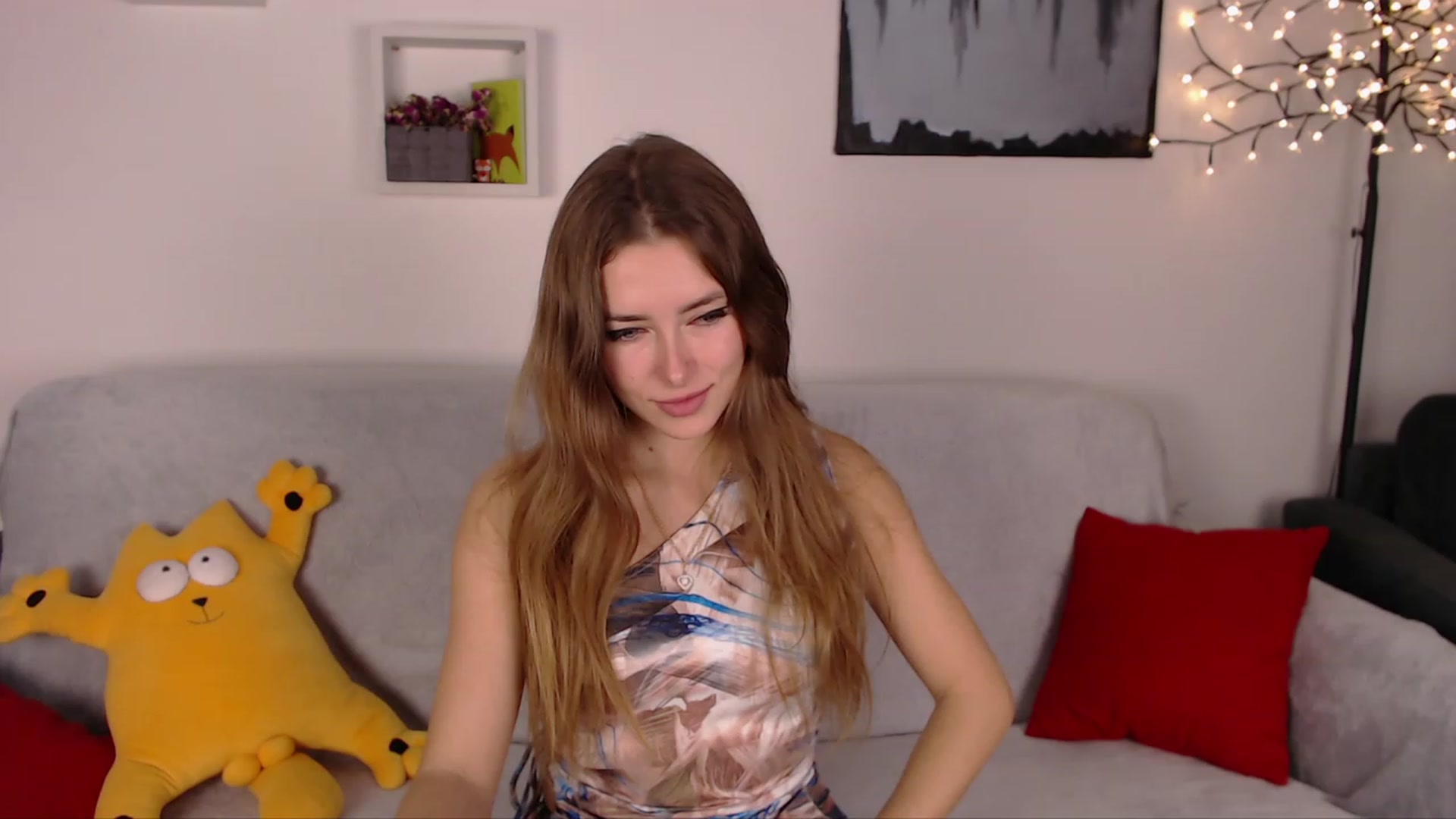 Gallery image thumbnail from SimonsWife's myfreecams stream on, 01/29/2023, 16:41 image 8 of 20