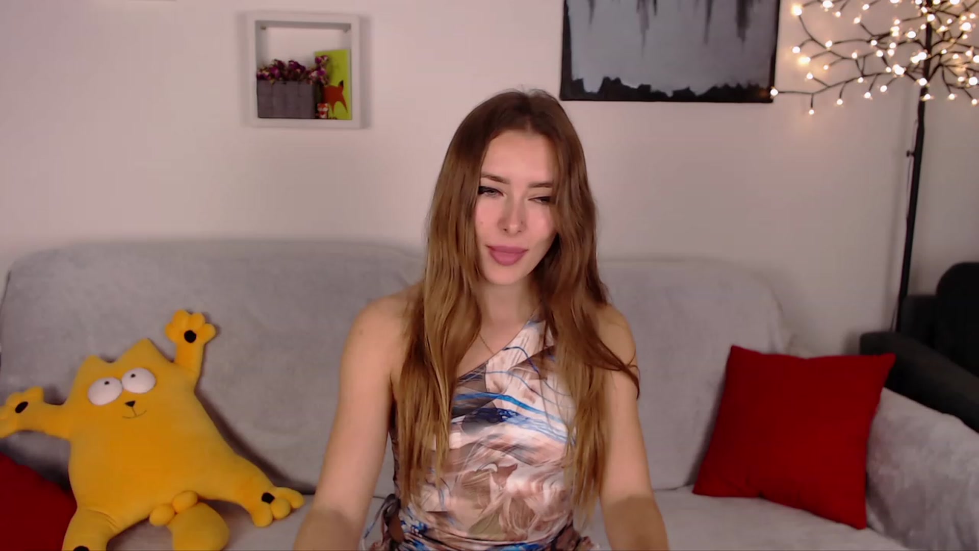 Gallery image thumbnail from SimonsWife's myfreecams stream on, 01/29/2023, 19:10 image 11 of 20