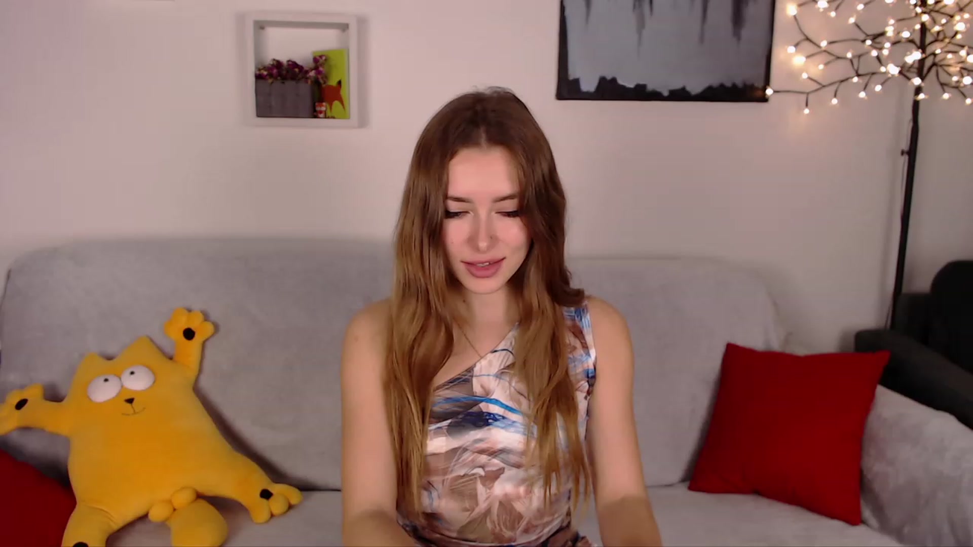Gallery image thumbnail from SimonsWife's myfreecams stream on, 01/29/2023, 19:10 image 10 of 20