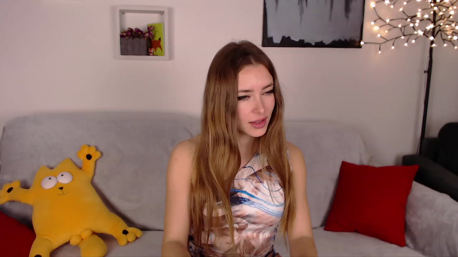 Gallery image thumbnail from SimonsWife's myfreecams stream on, 01/29/2023, 19:10 image 3 of 20