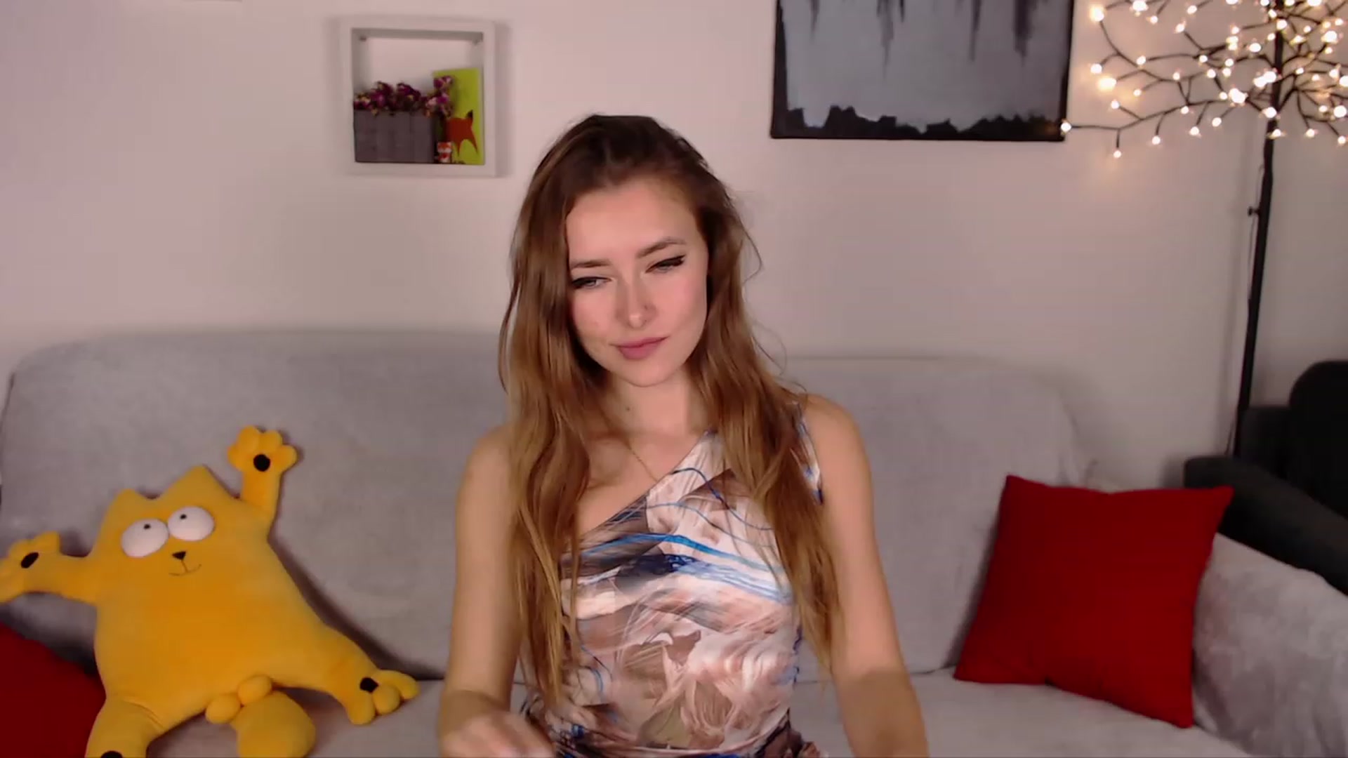 Gallery image thumbnail from SimonsWife's myfreecams stream on, 01/29/2023, 19:10 image 12 of 20
