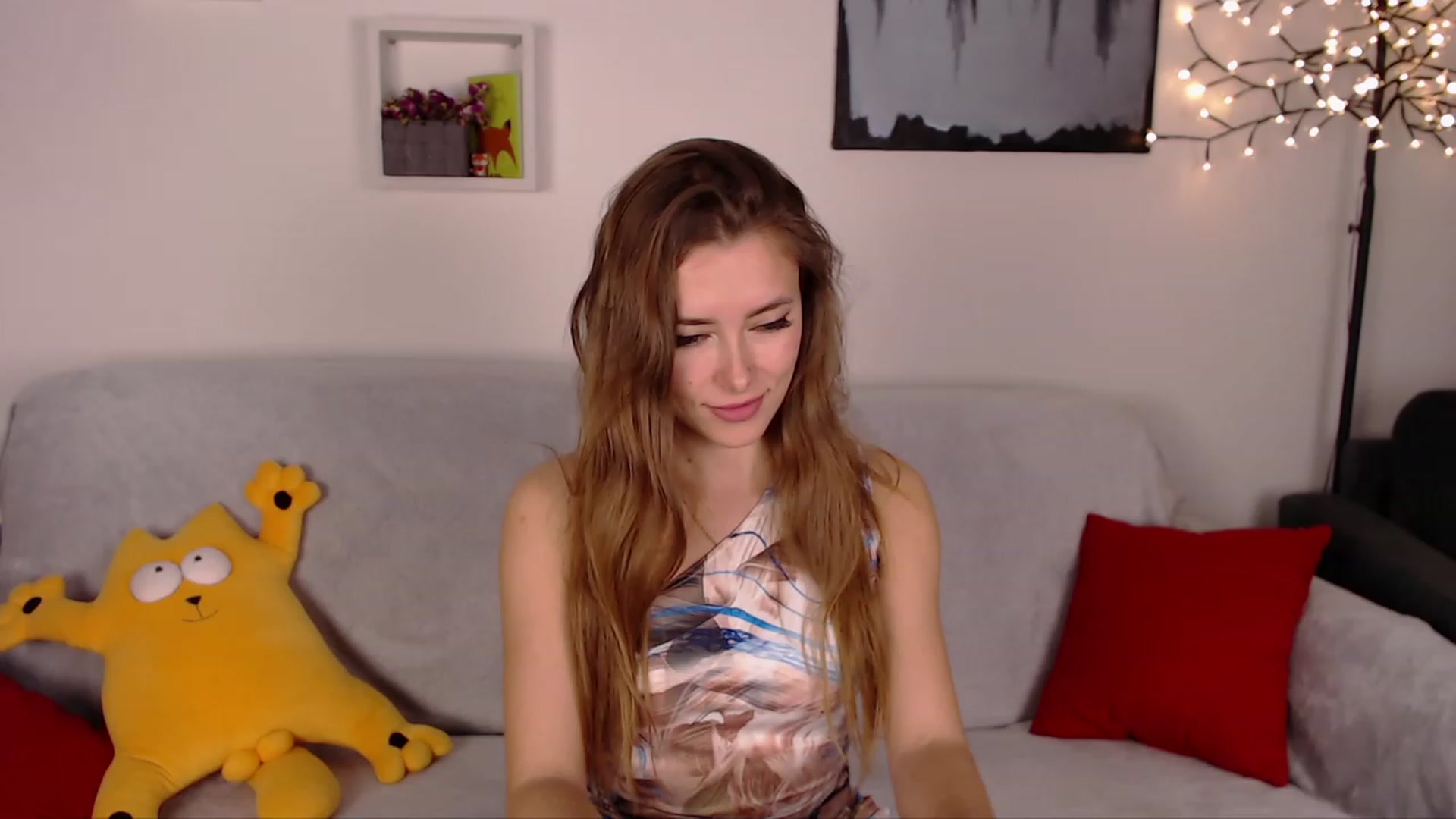 Gallery image thumbnail from SimonsWife's myfreecams stream on, 01/29/2023, 19:10 image 14 of 20