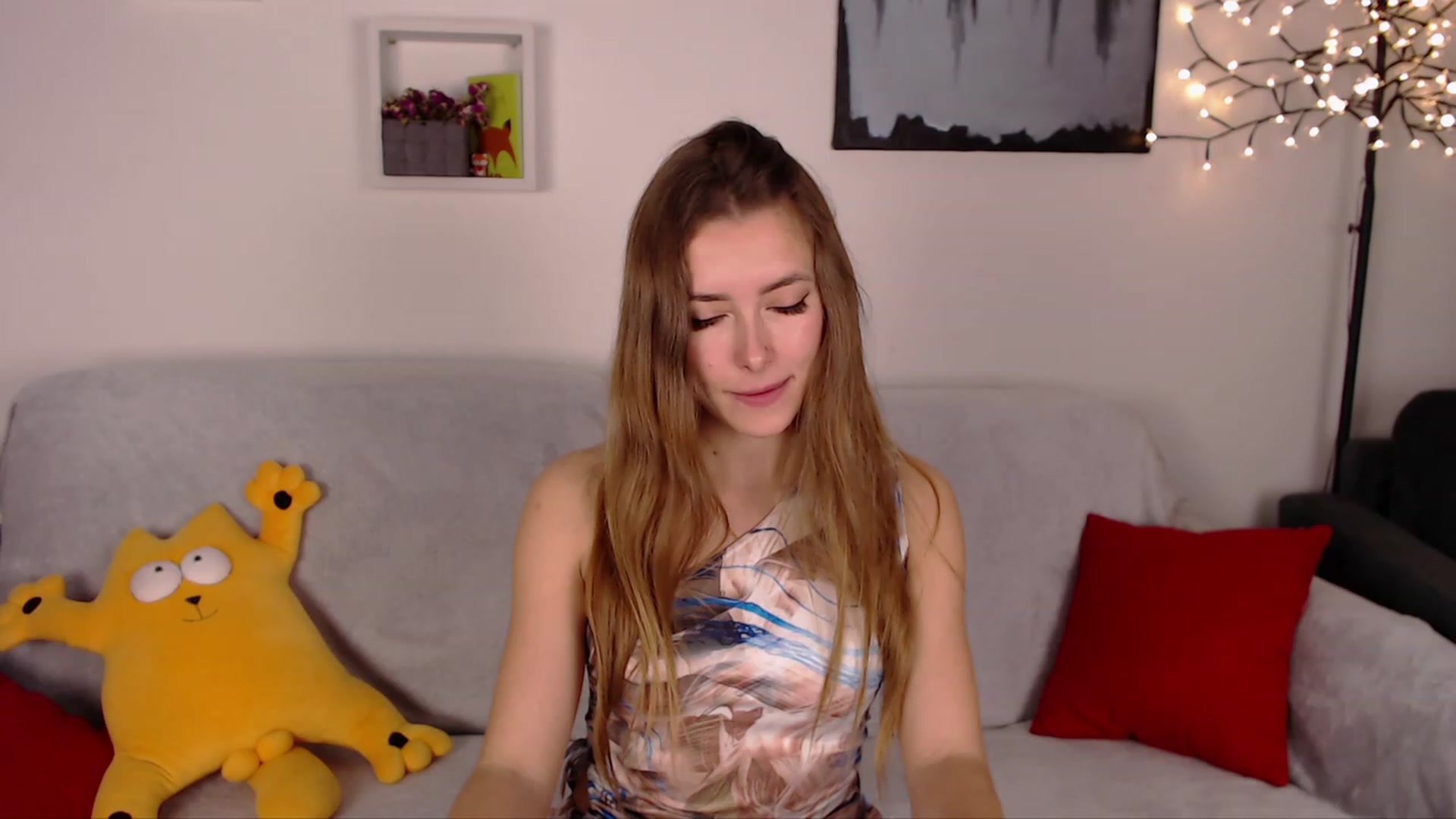 Gallery image thumbnail from SimonsWife's myfreecams stream on, 01/29/2023, 20:02 image 5 of 20