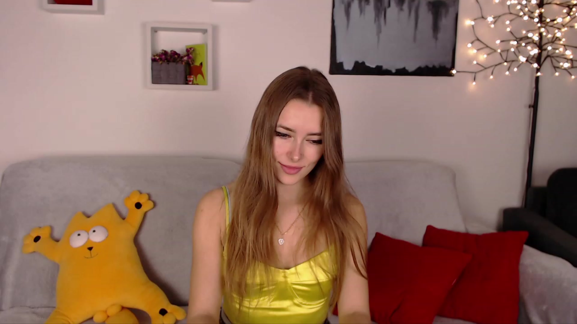 Gallery image thumbnail from SimonsWife's myfreecams stream on, 02/01/2023, 15:08 image 15 of 20