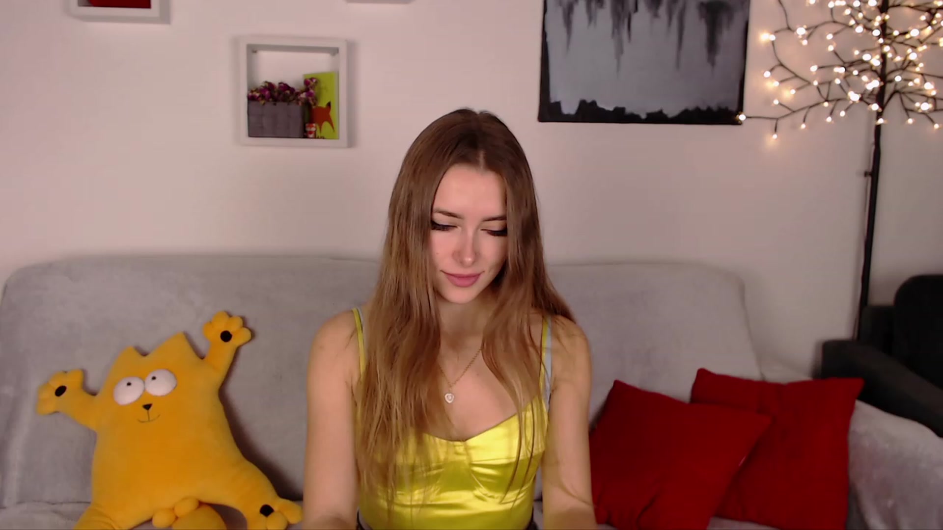 Gallery image thumbnail from SimonsWife's myfreecams stream on, 02/01/2023, 15:08 image 18 of 20