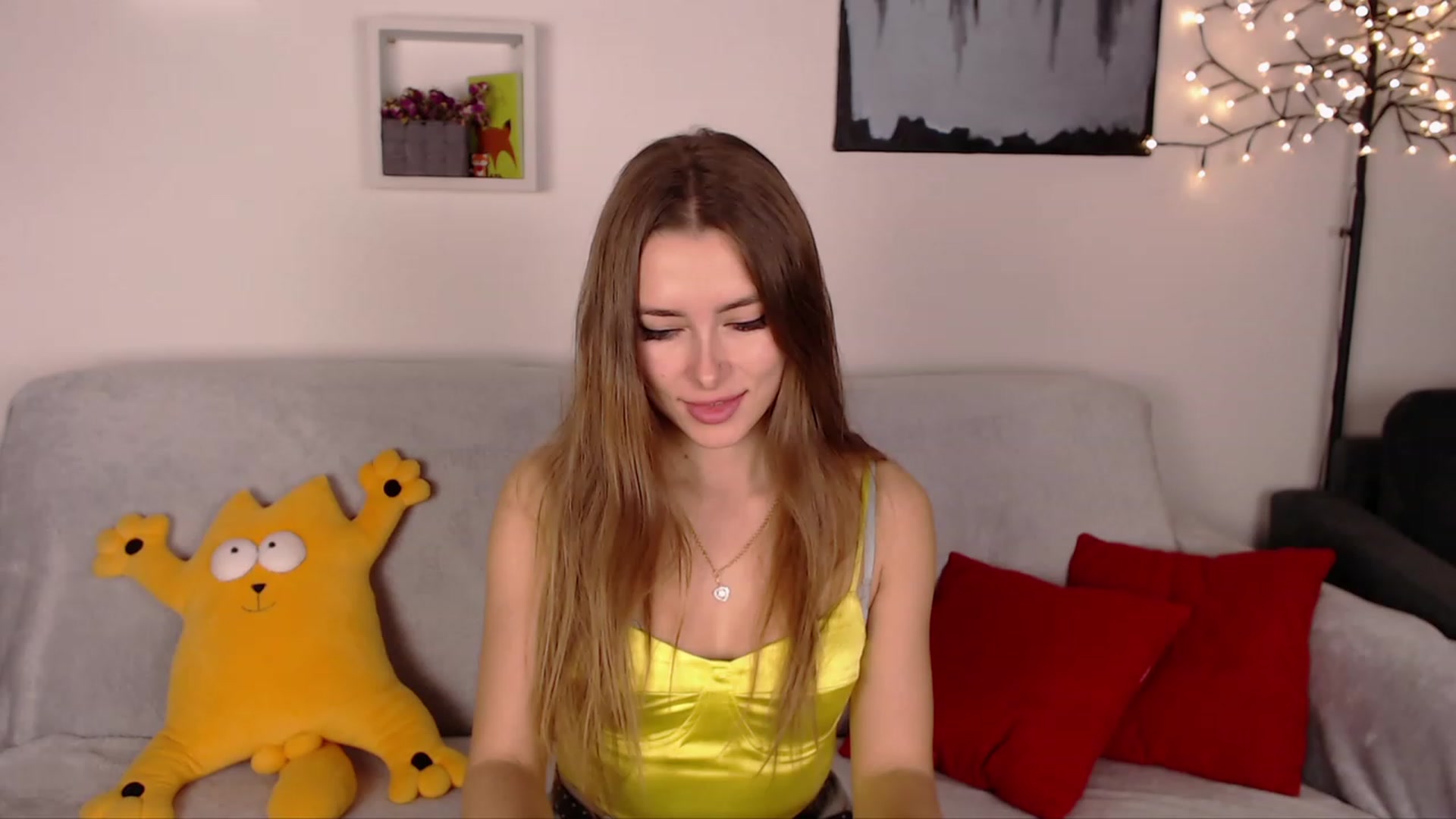 Gallery image thumbnail from SimonsWife's myfreecams stream on, 02/01/2023, 16:13 image 19 of 20