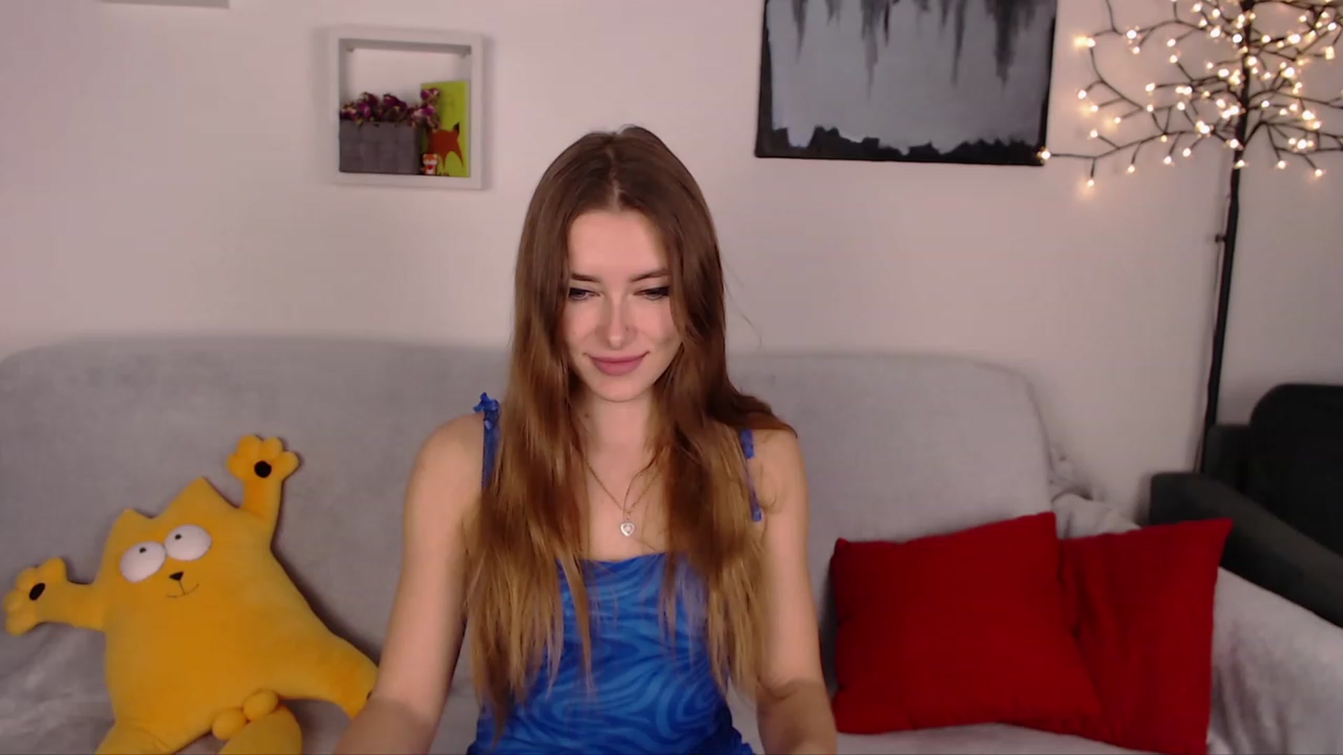 Gallery image thumbnail from SimonsWife's myfreecams stream on, 02/05/2023, 16:17 image 3 of 20