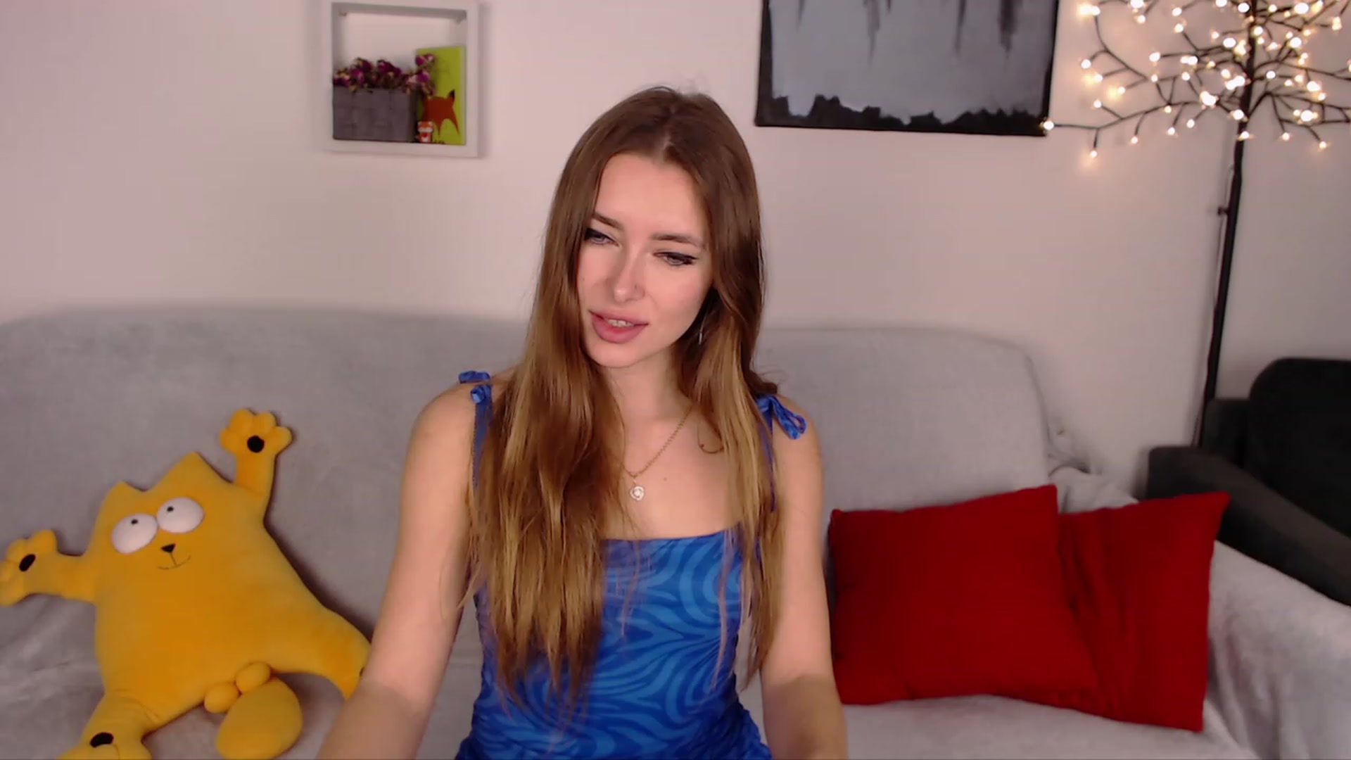 Gallery image thumbnail from SimonsWife's myfreecams stream on, 02/05/2023, 16:17 image 15 of 20